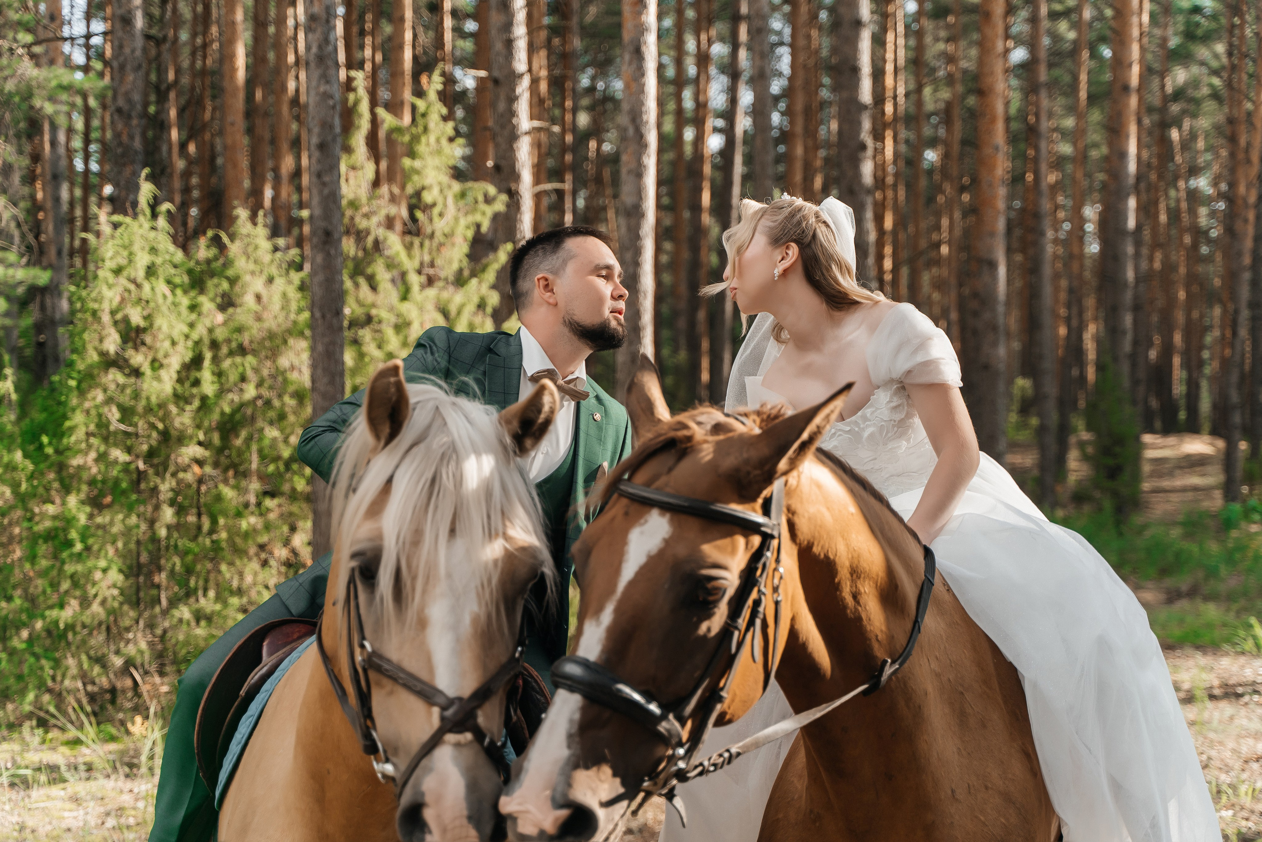 Свадебная прогулка. Свадебный фотограф видеограф Чебоксары