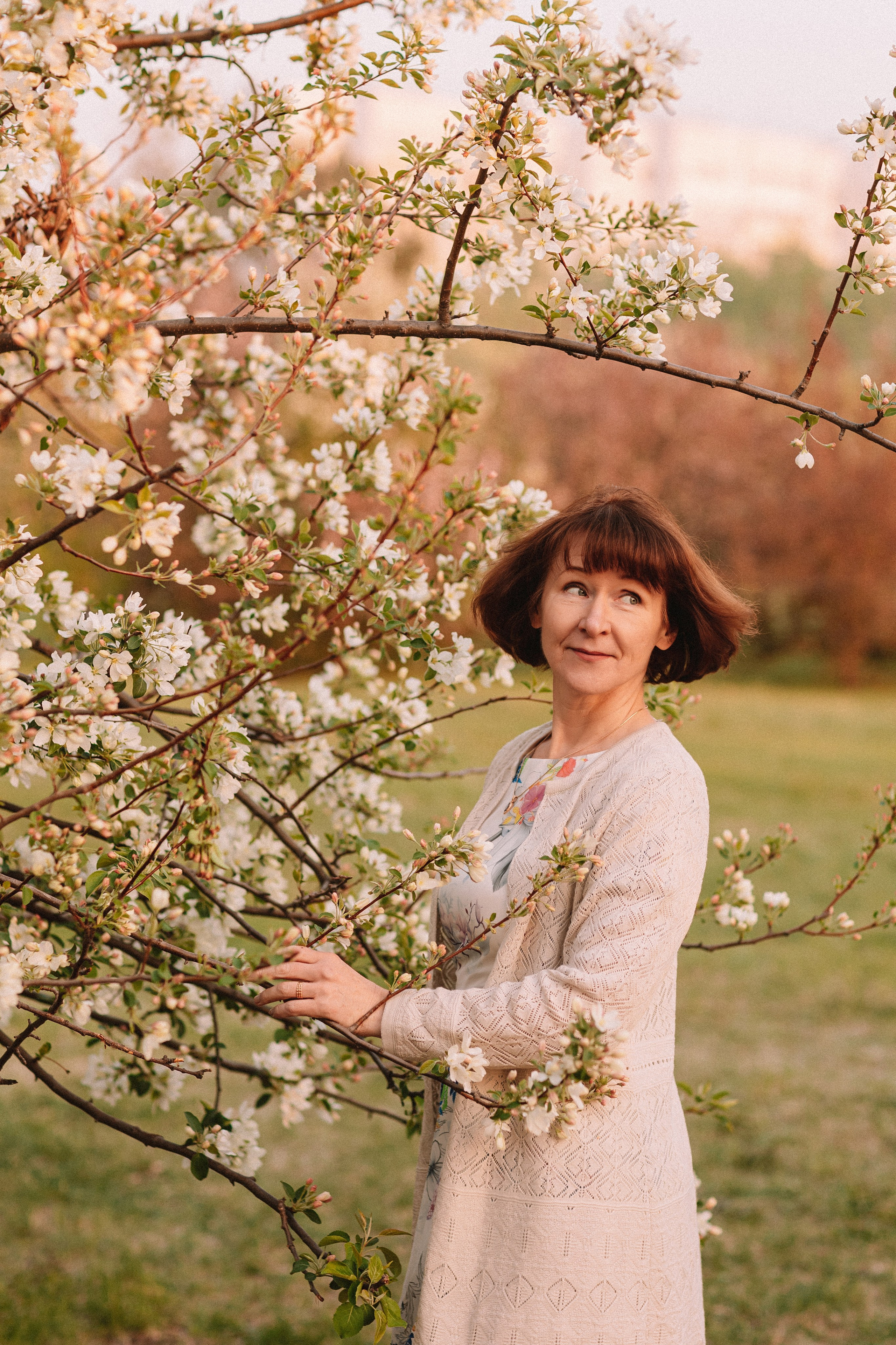 Яблони. Семейный фотограф Тюмень, фотограф на роды Салмина Мария