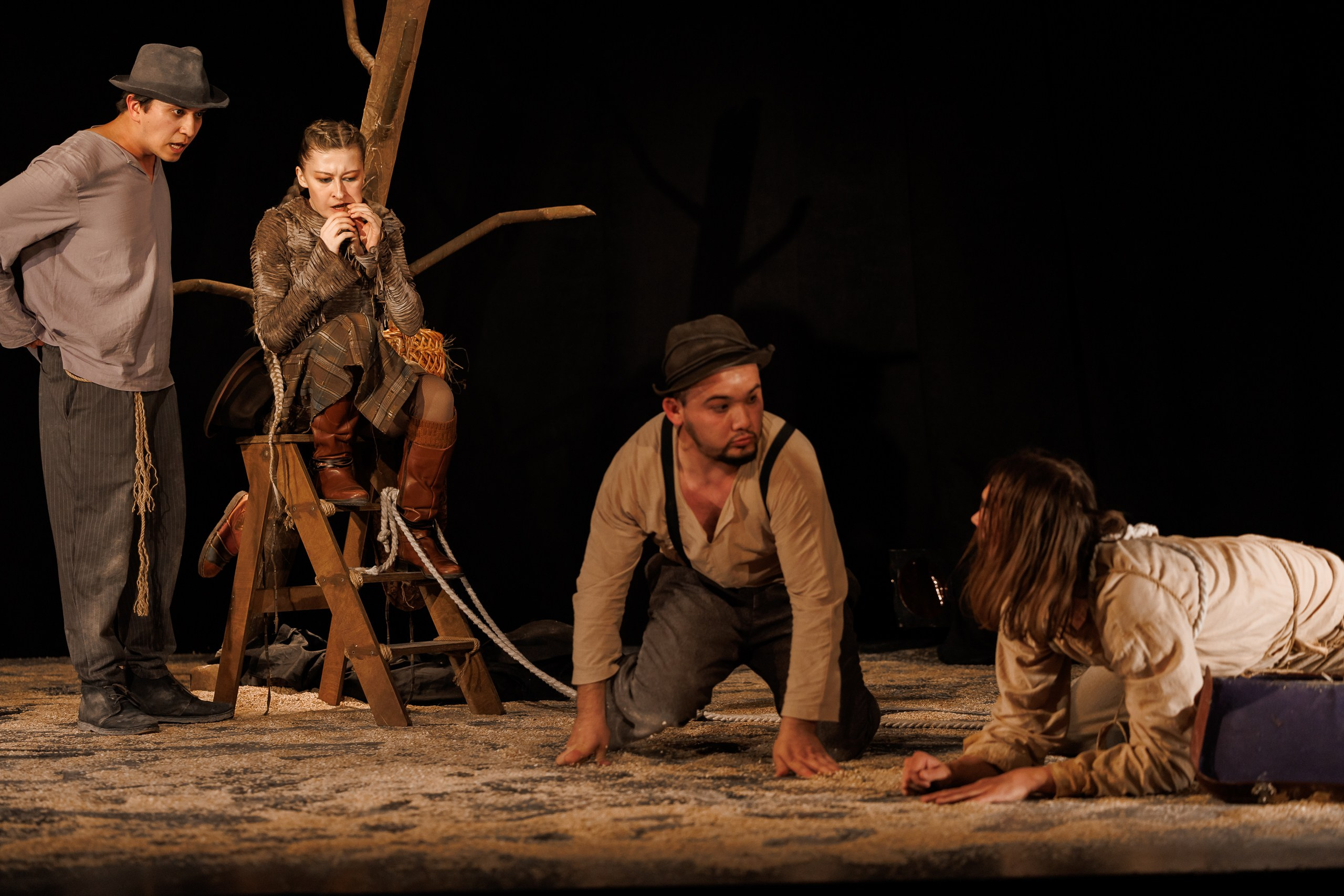 Спектакль «В ожидании Годо» от театра Д. Лица в СПб. Фотограф в Санкт-Петербурге — Сергей Петров