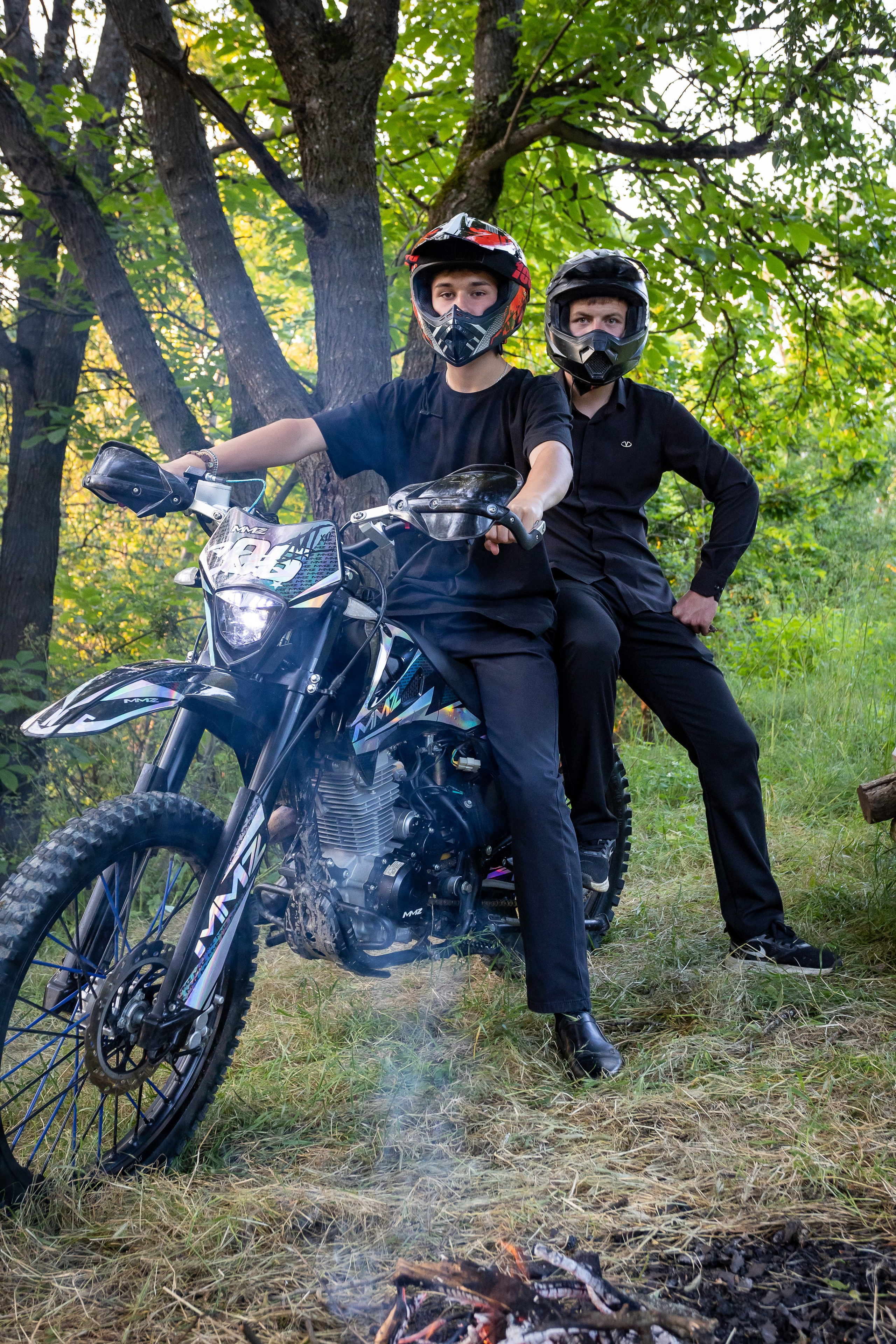 На улице. Выпускные альбомы Майкоп, Краснодар Елена Золотарева