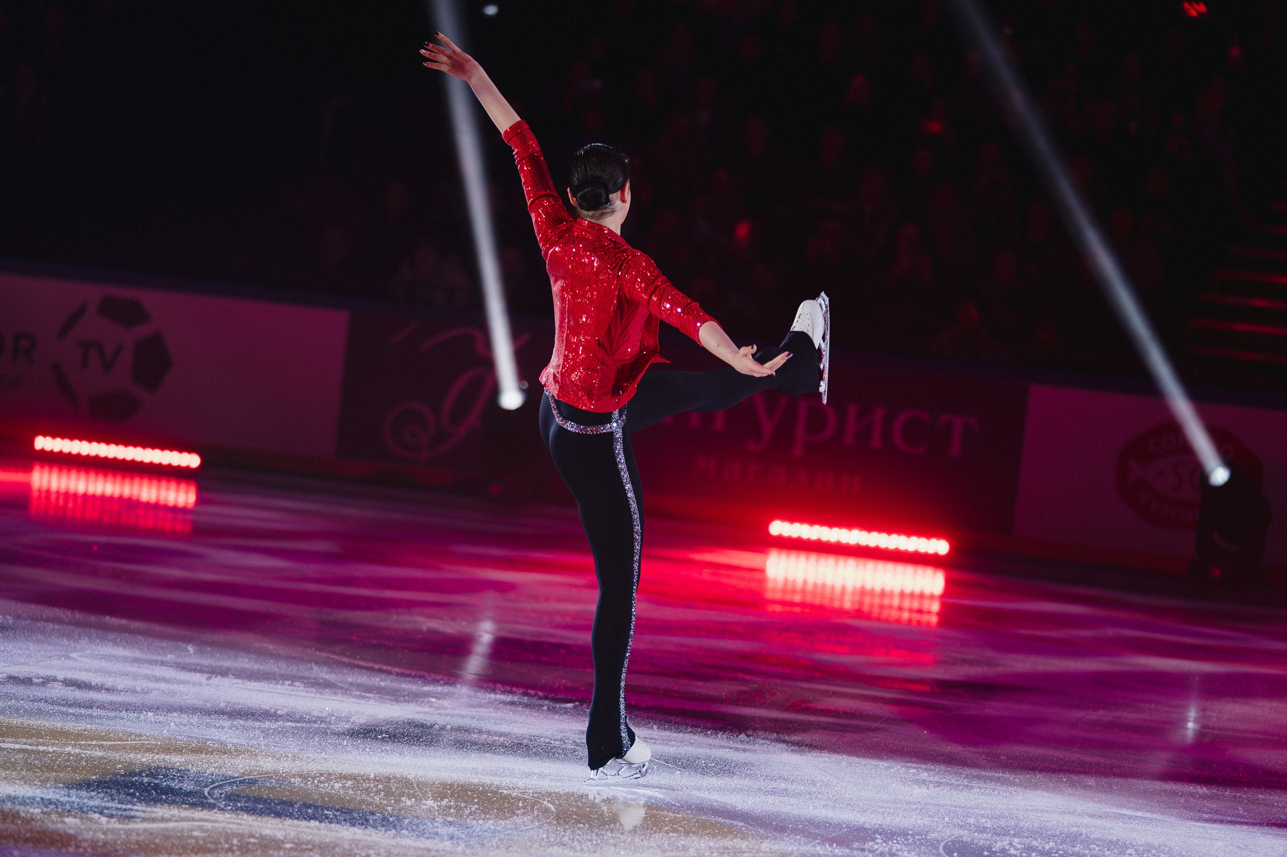 Шоу Этери Тутберидзе в Новосибирске. Воробьева Ксения — Спортивный и танцевальный фотограф Новосибирск