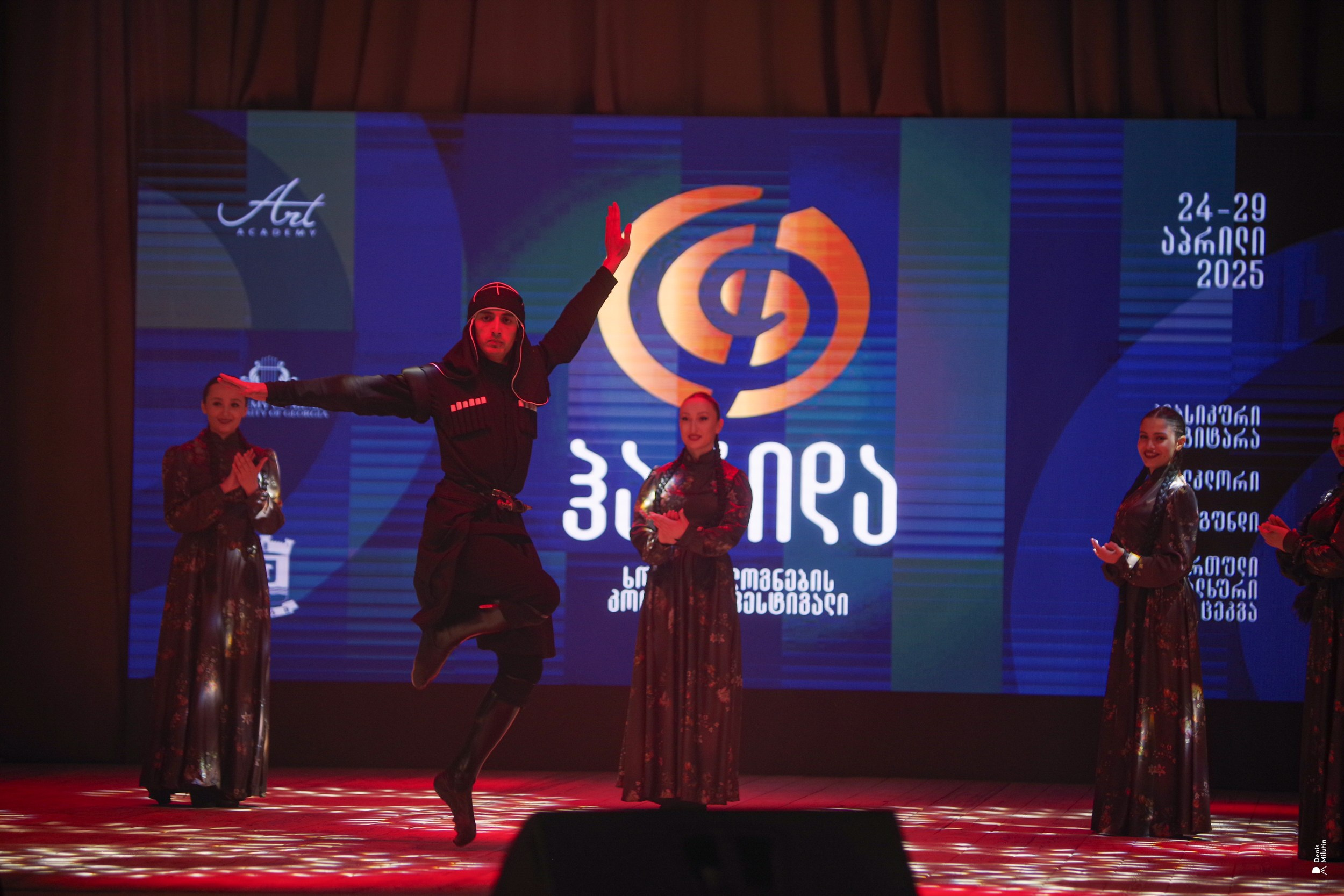 Танцы в Хоби. Портретный фотограф Денис Милютин