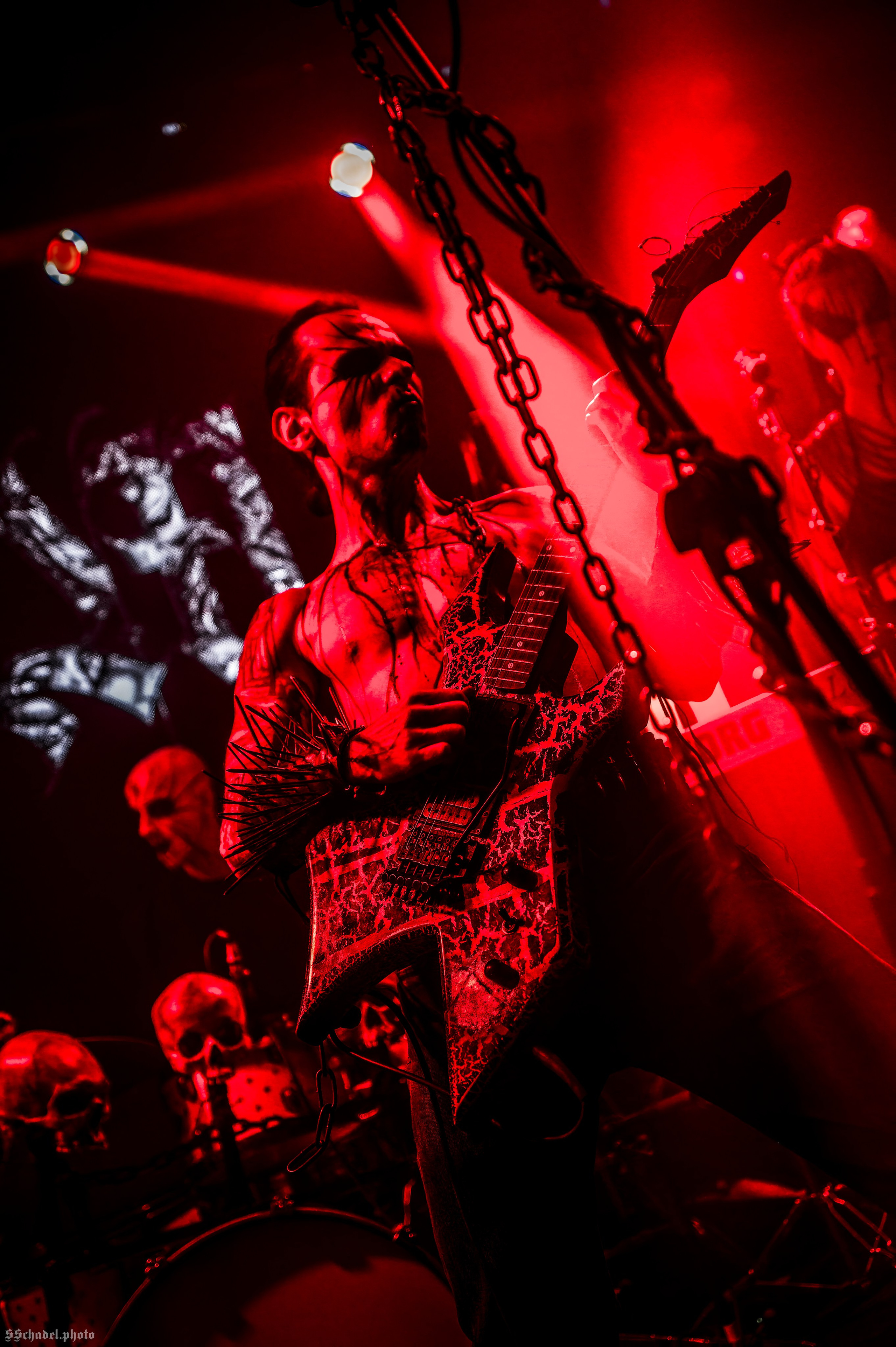 Frostlagte Måne 07.12.25. We will make everything metal!