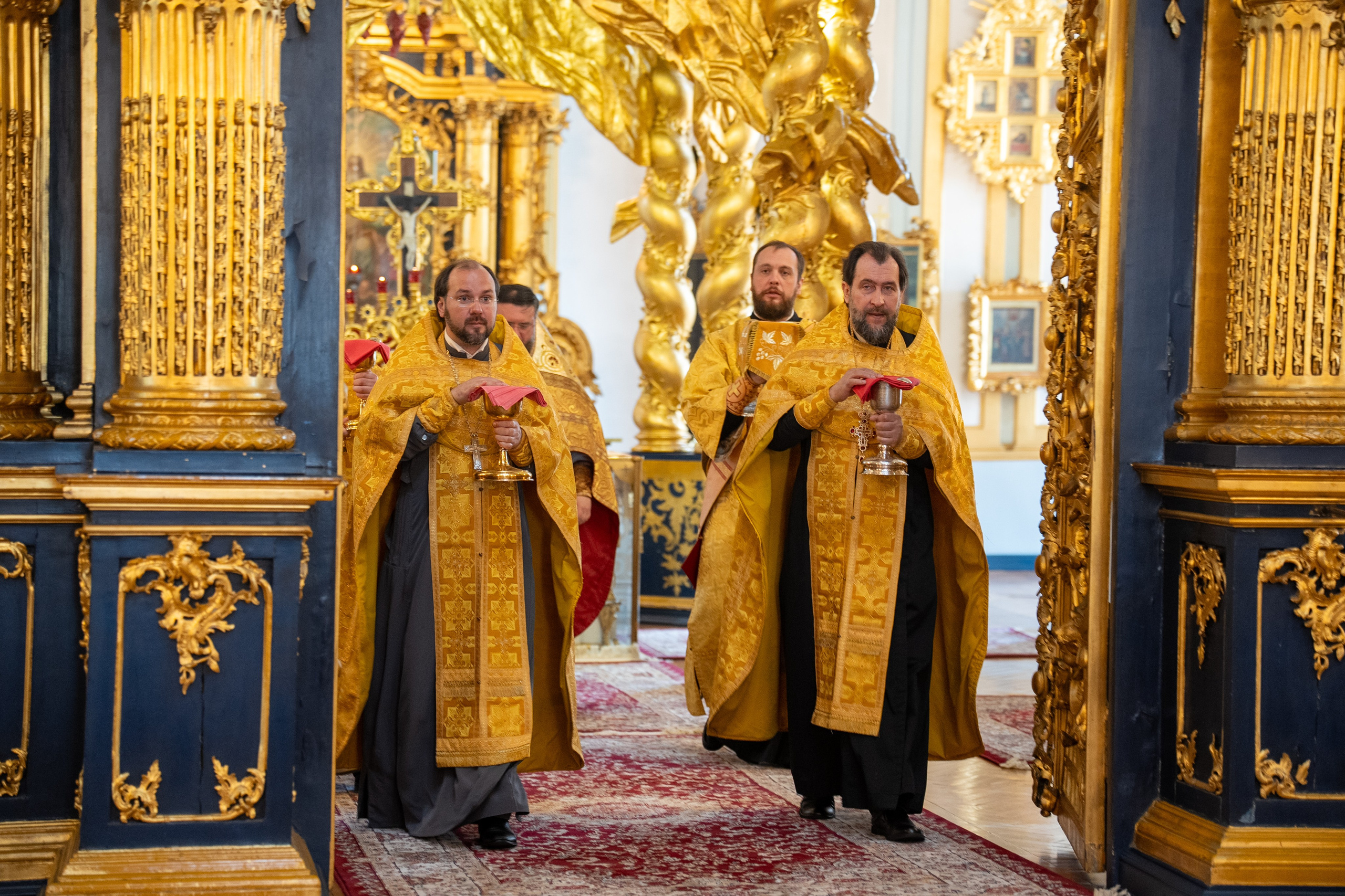 Неделя 3-я по Пятидесятнице. Всех святых Санкт-Петербургской митрополии. Свт. Ионы, митр. Московского и всея Руси, чудотворца. НИКОЛО-БОГОЯВЛЕНСКИЙ МОРСКОЙ СОБОР