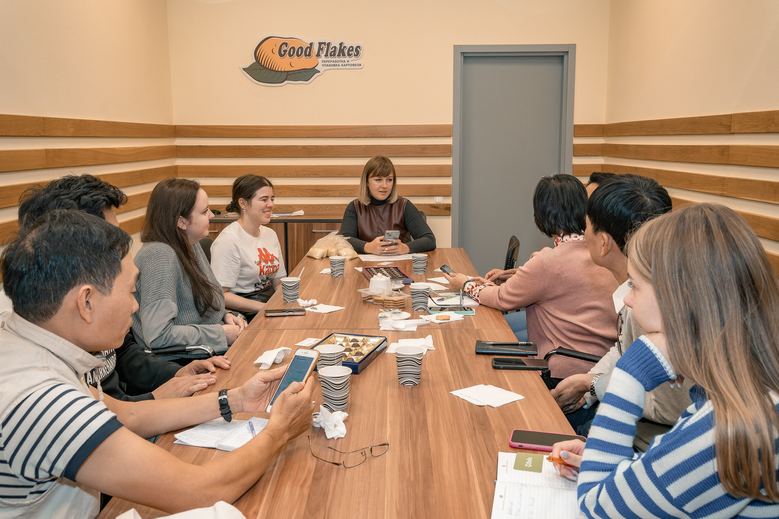 Реверсная конференция из Вьетнама в Брянскую область 2023. ФОТОГРАФ ЧИКАЧЕВ КИРИЛЛ