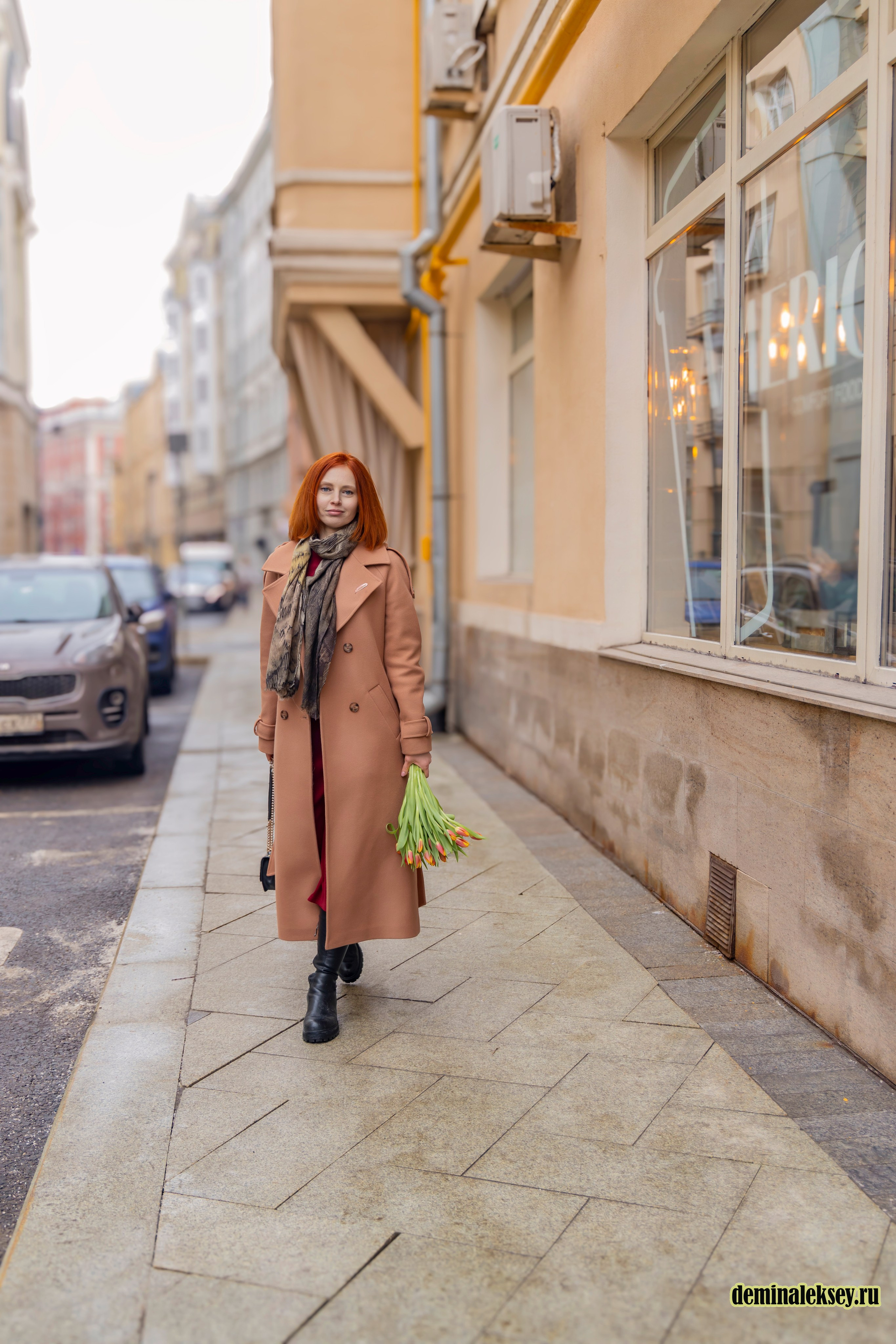 Весенняя фотопрогулка со Светланой на Патриарших прудах. Репортажный, семейный и студийный фотограф в Москве Демин Алексей