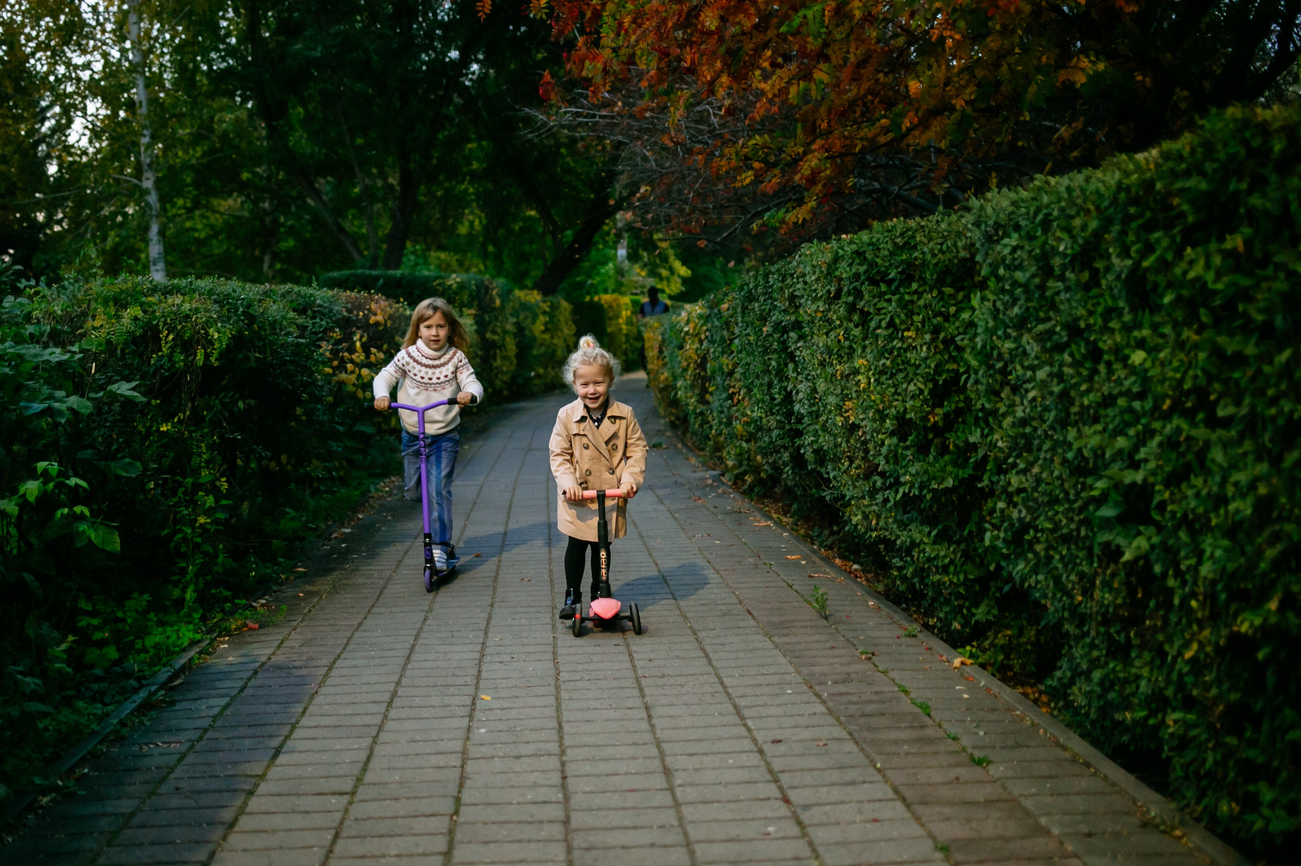 Юля, Анюта, Есения