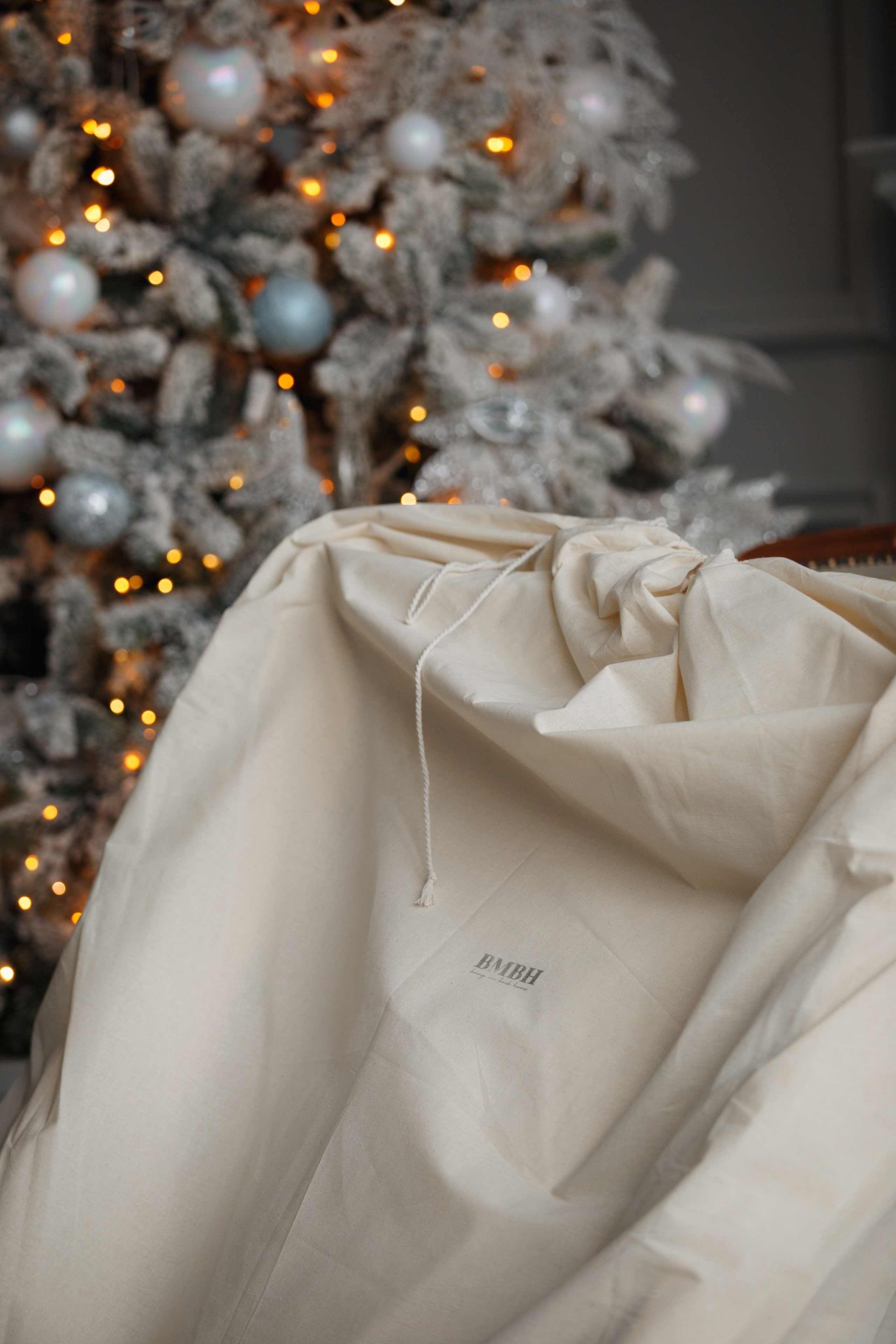 Bmbh лежанки и адресники. Фотограф анималист Кристина Карпова, Москва