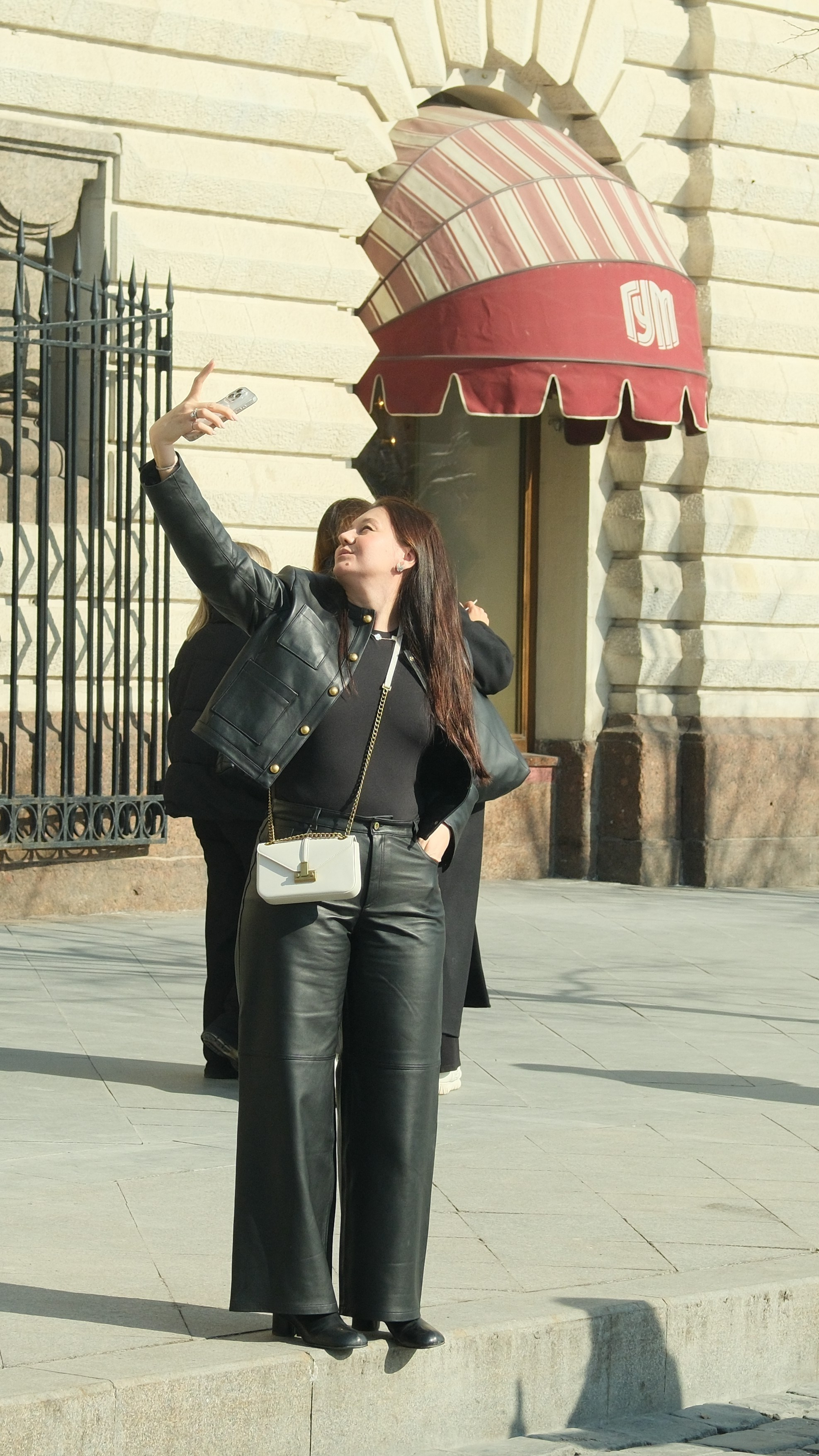 Улица, люди, жизнь…