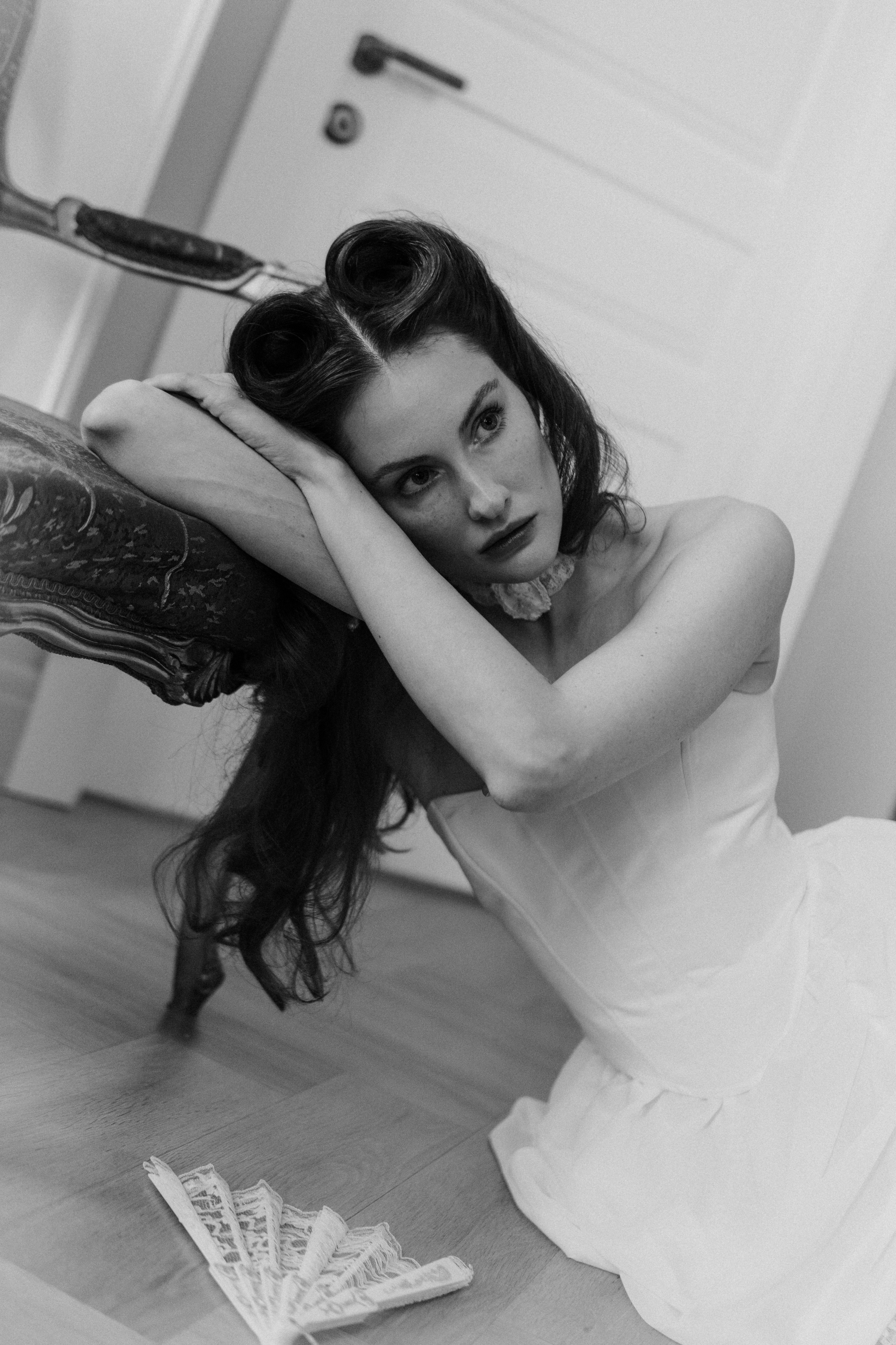 Fiancée Alisa. Я — Алёна и я фотографирую красиво (е)