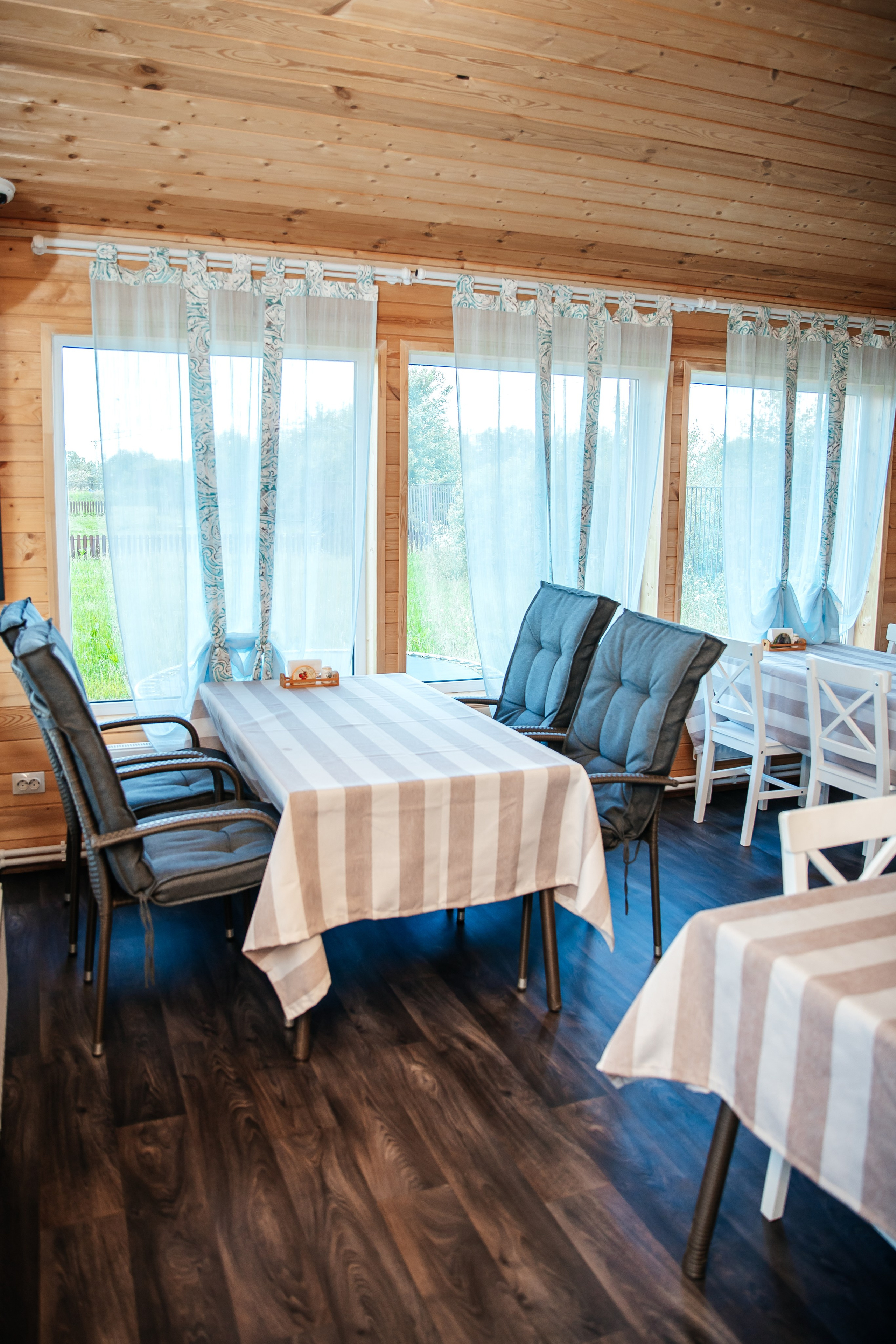 База отдыха в Тверской области. Кафе и развлечения. Фотограф недвижимости и контент-съемки в СПб