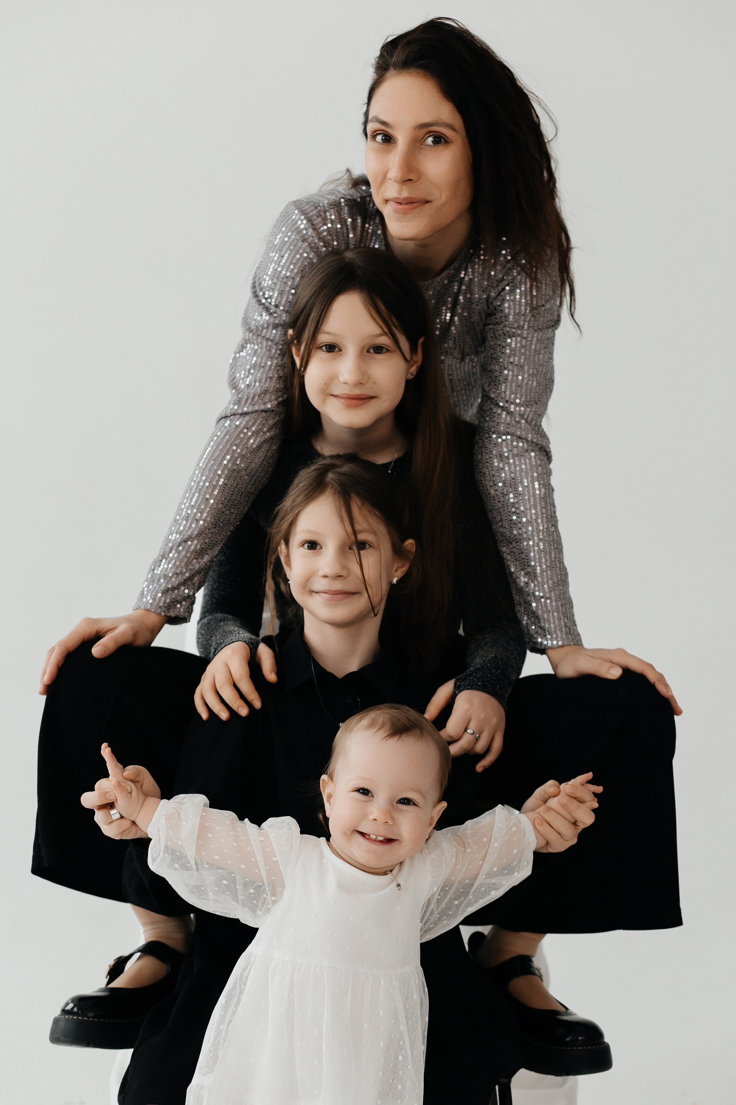 Иван, Валерия, Неонила, Василиса и Есения. Свадебный фотограф Чайковский