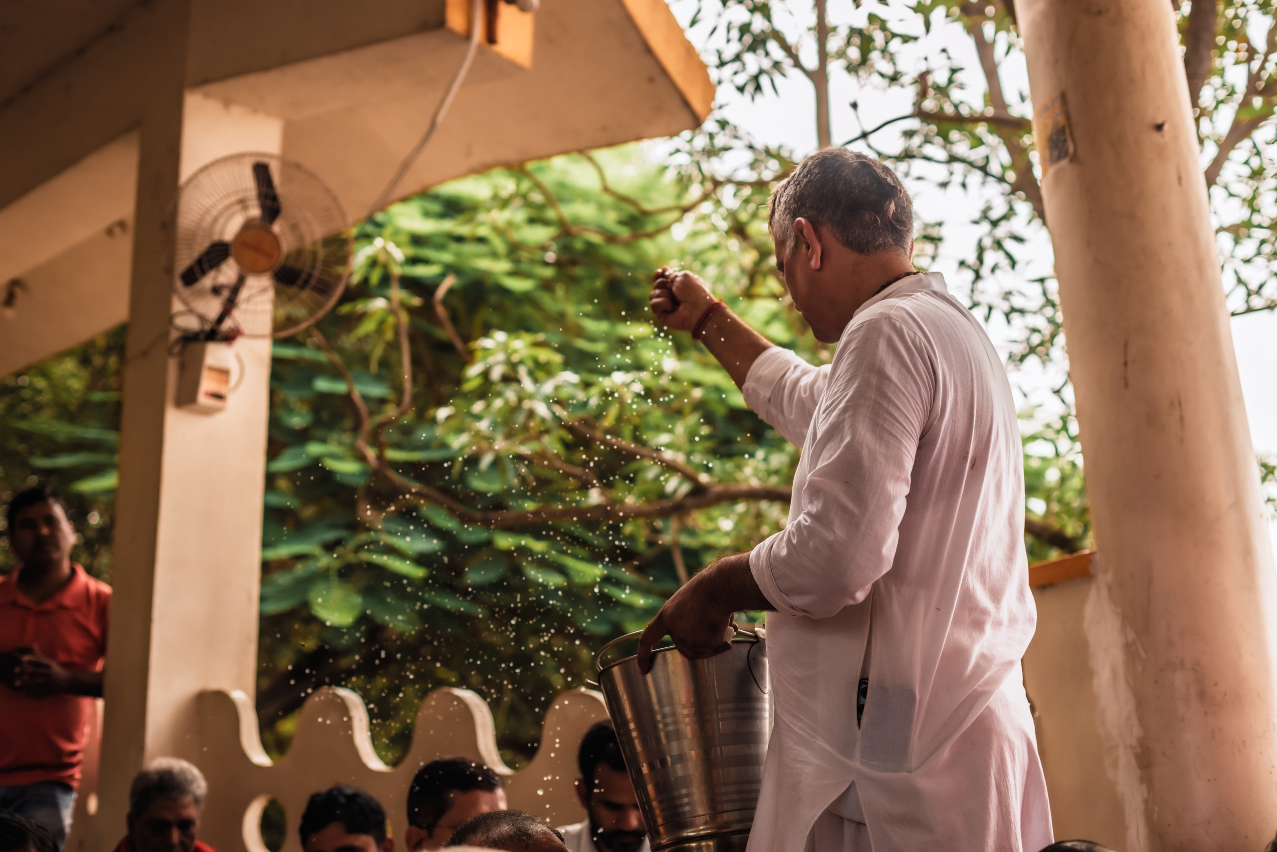 Abhisheka Devraha Baba on Sri Devdas ji maharaj bd. Mariam Bagdasaryan