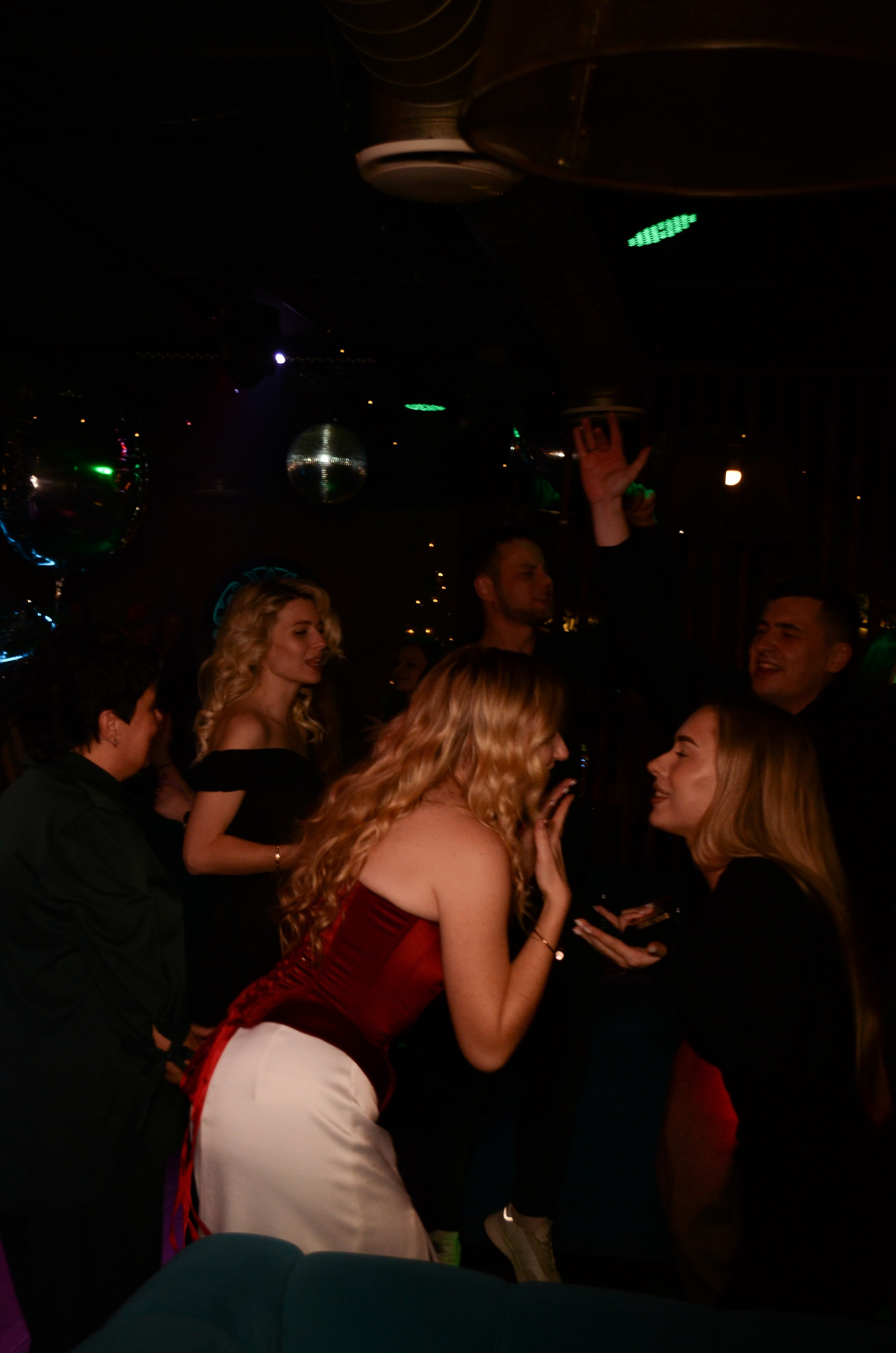 25.12.25 New Year Party. Мята Спортивная — Кальянная, караоке, бар в Минске