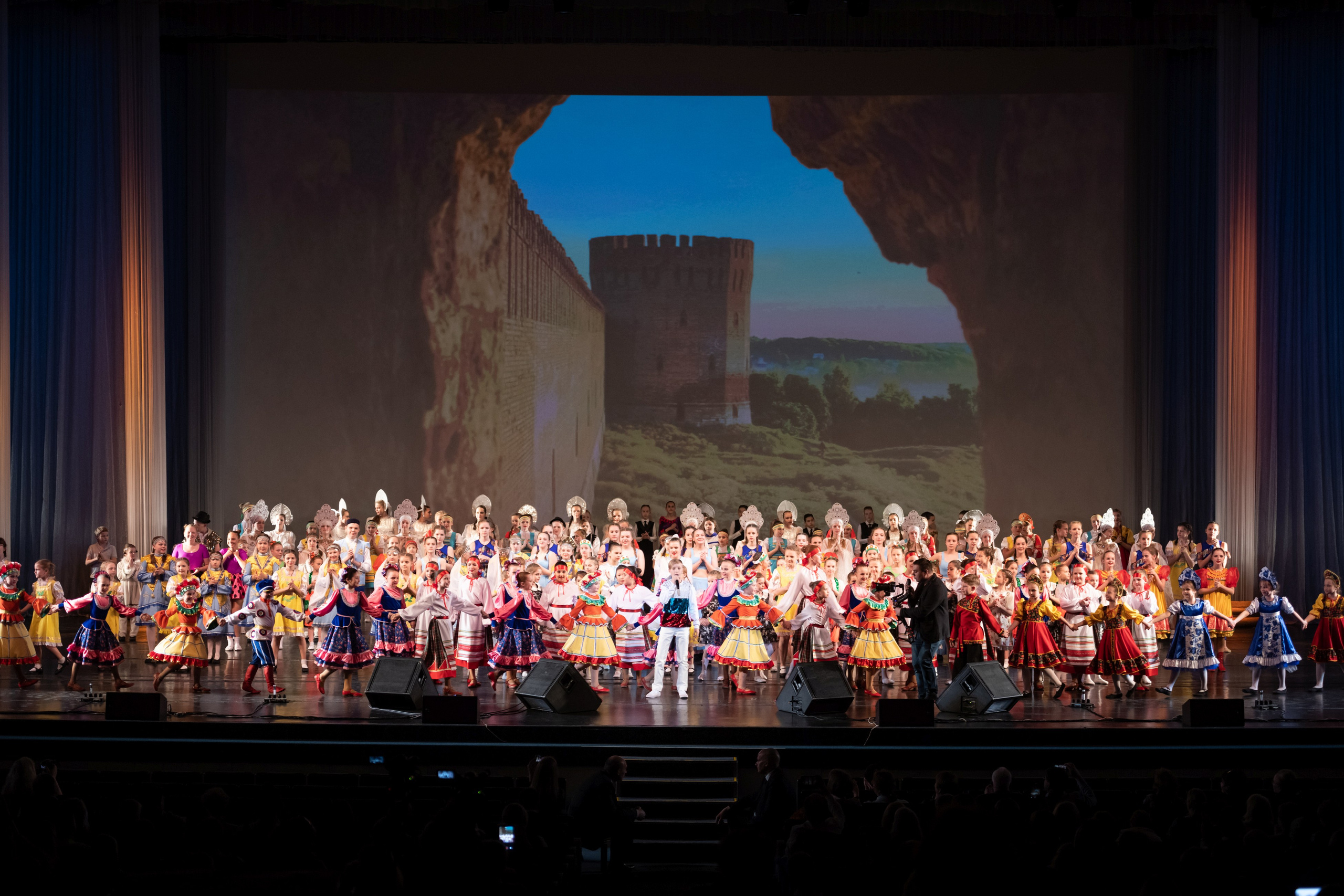 15 сентября, концерт БКЗ. Золотое яблочко