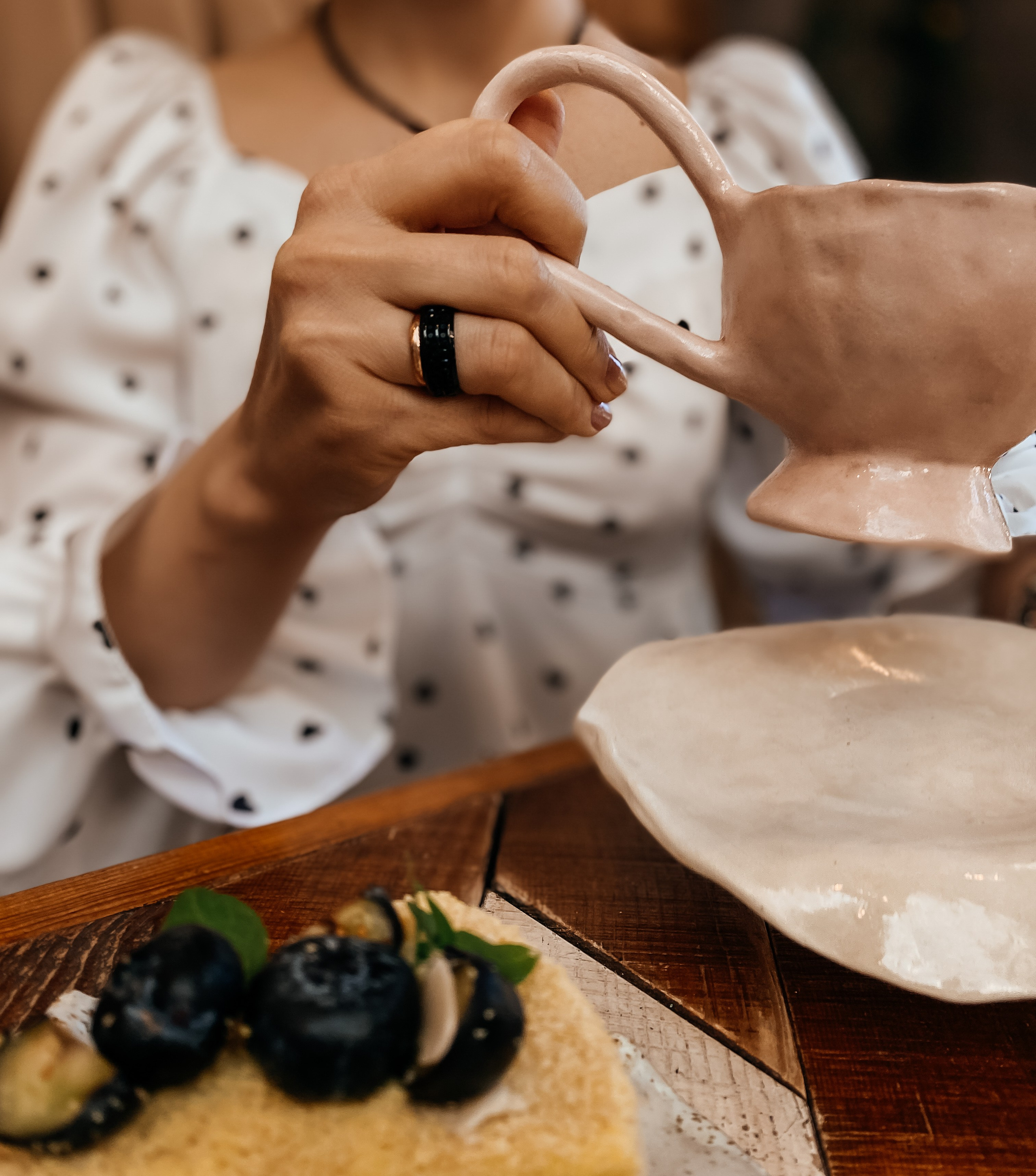 Съёмка творцов в Бюро находок. Olga Popova — Photographer in Morocco