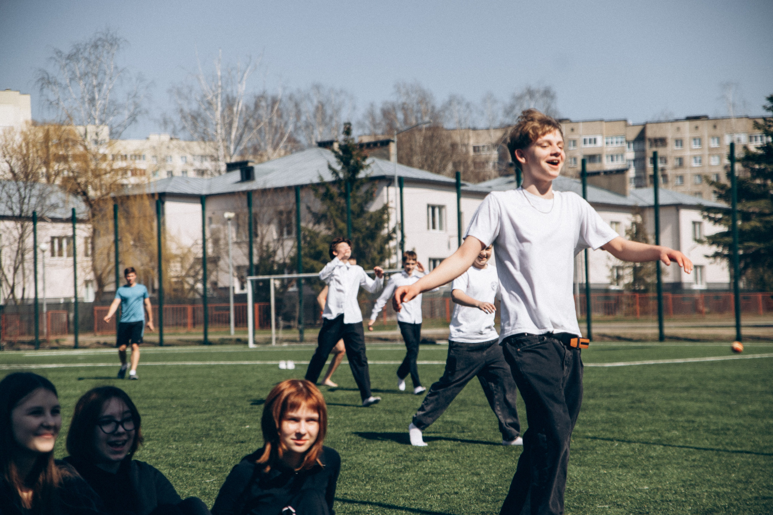 Школьные фотографии могут быть такими. Репортажный и детский фотограф в Минске