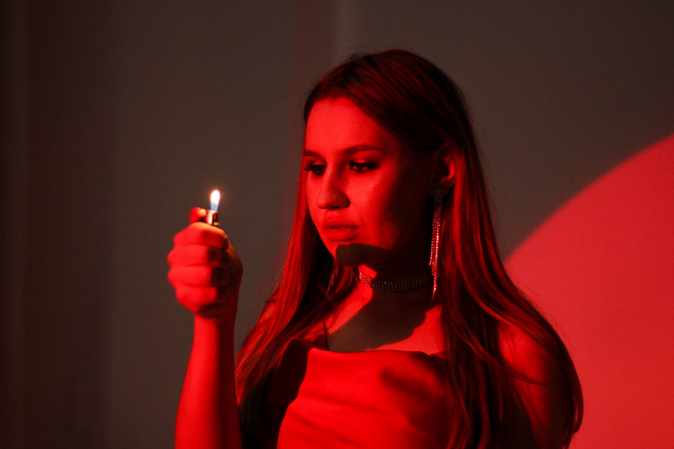 Съемка с красным латексом. Фотограф Киров — Глазов Арина Авакумова