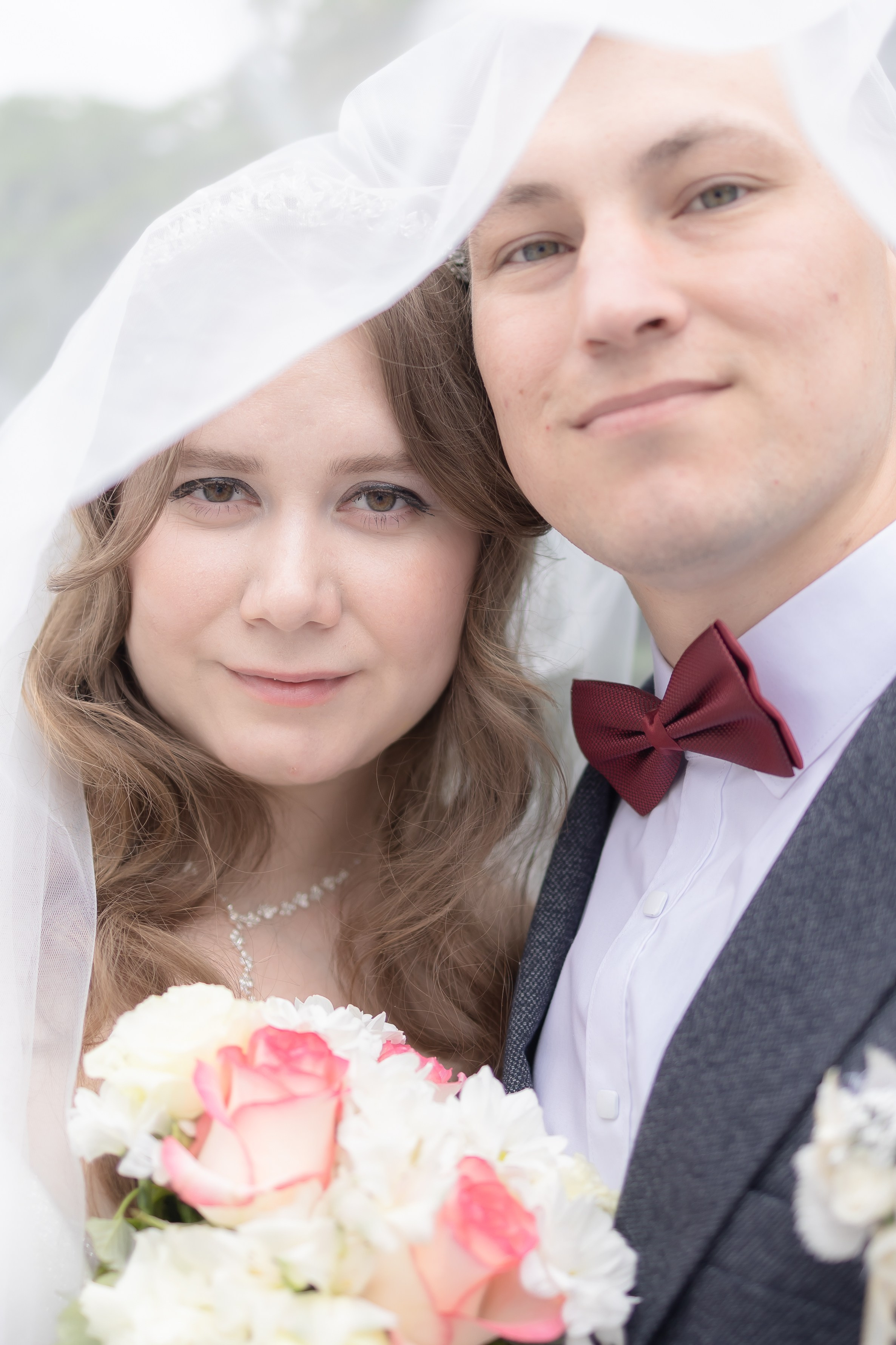 Фотосессия жениха и невесты на улице в г. Можга