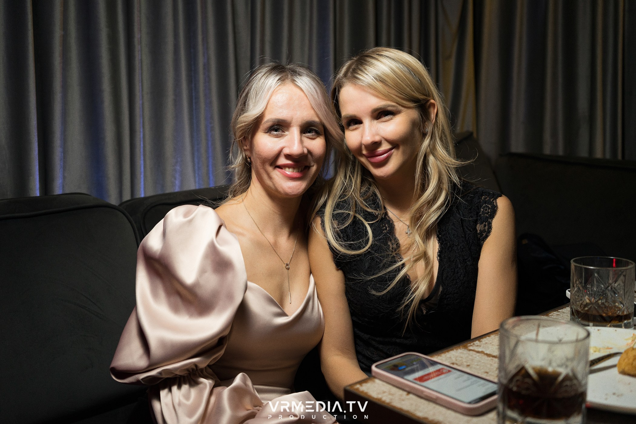 Dance в караоке-баре «Volna»