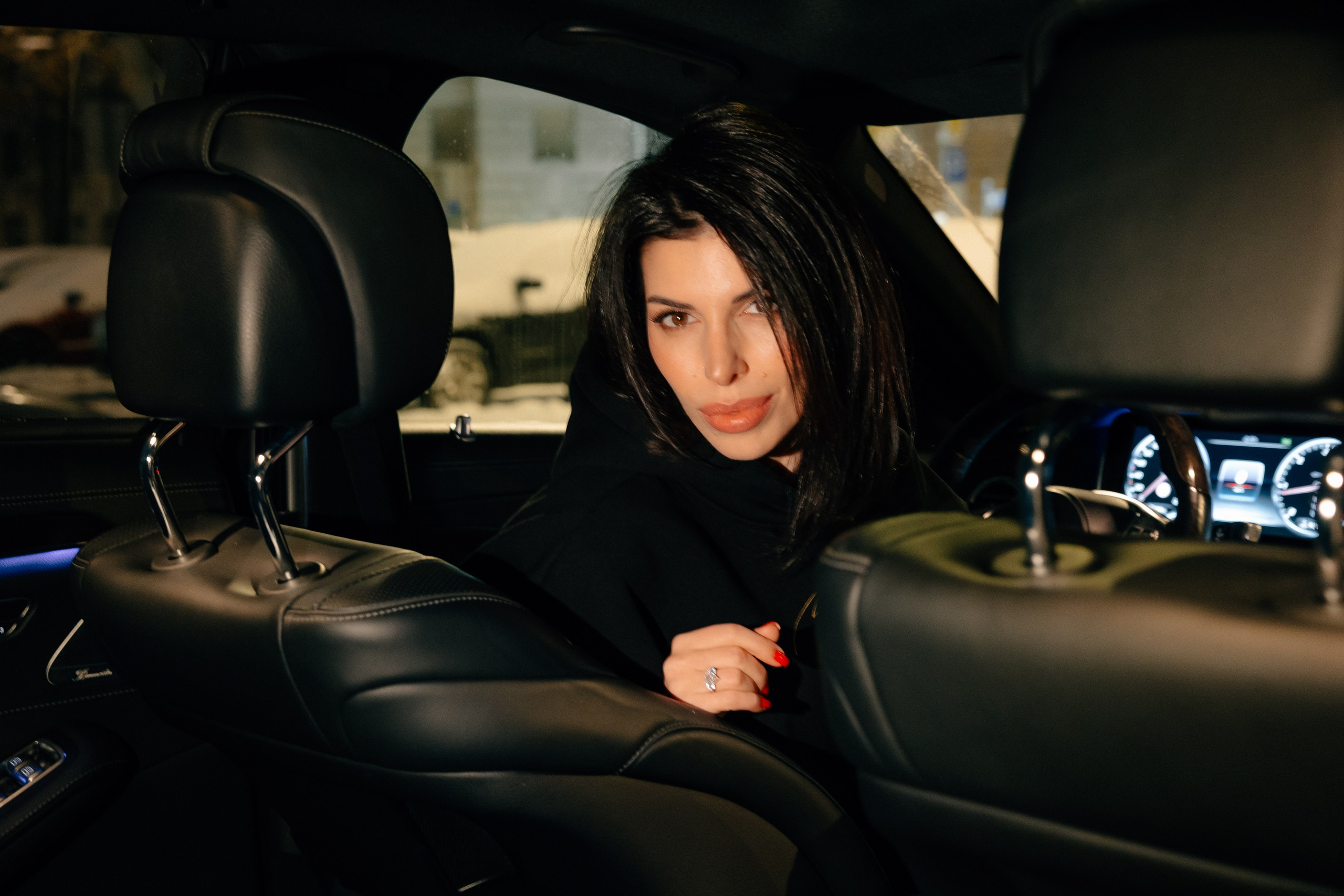 МАРИНА. Я фотограф из Москвы к Вашим услугам