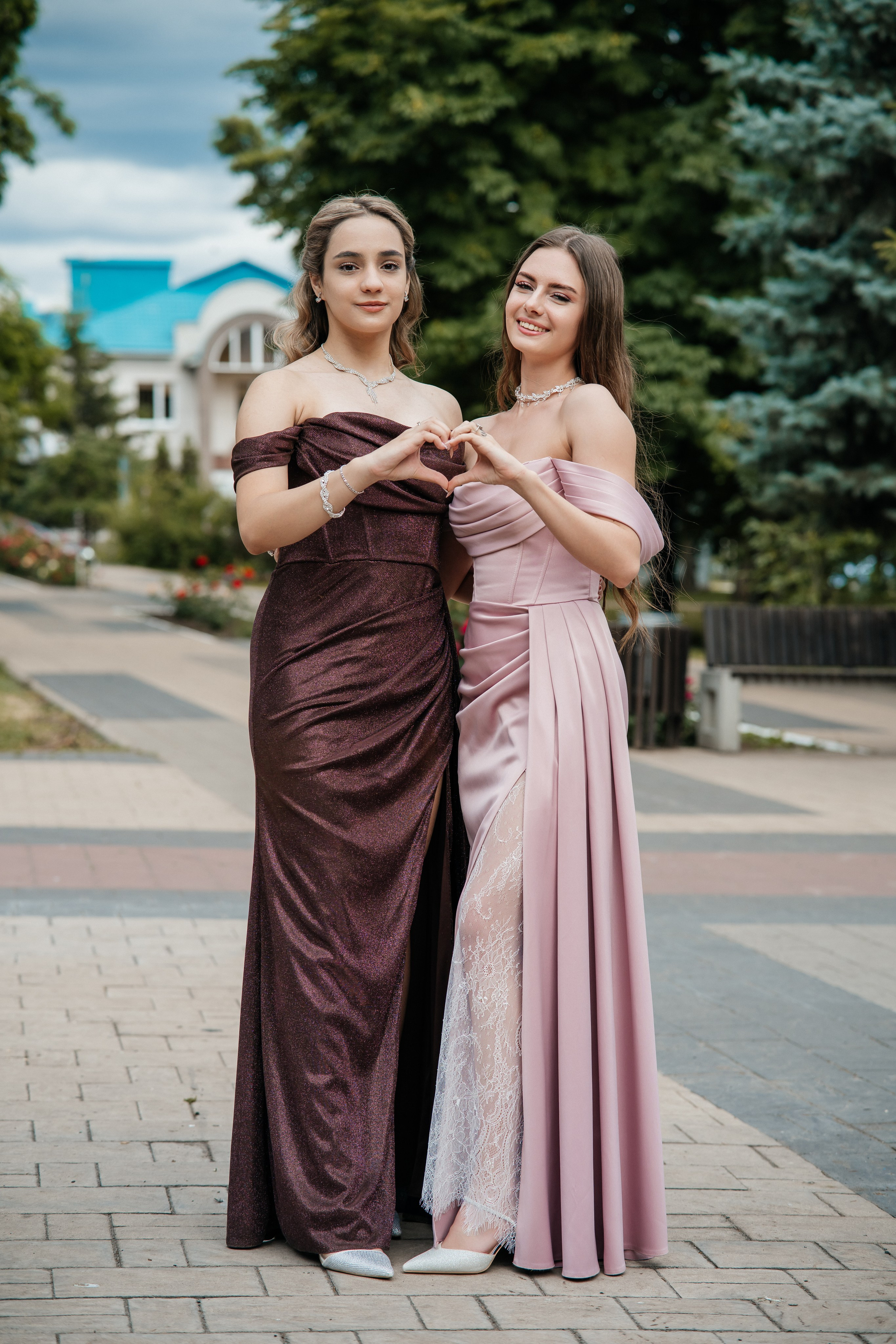 Медалисты. Школьный фотограф в Валуйках. Фотосессии для выпускников и изготовление выпускных альбомов в городе Валуйки и в Белгородской области