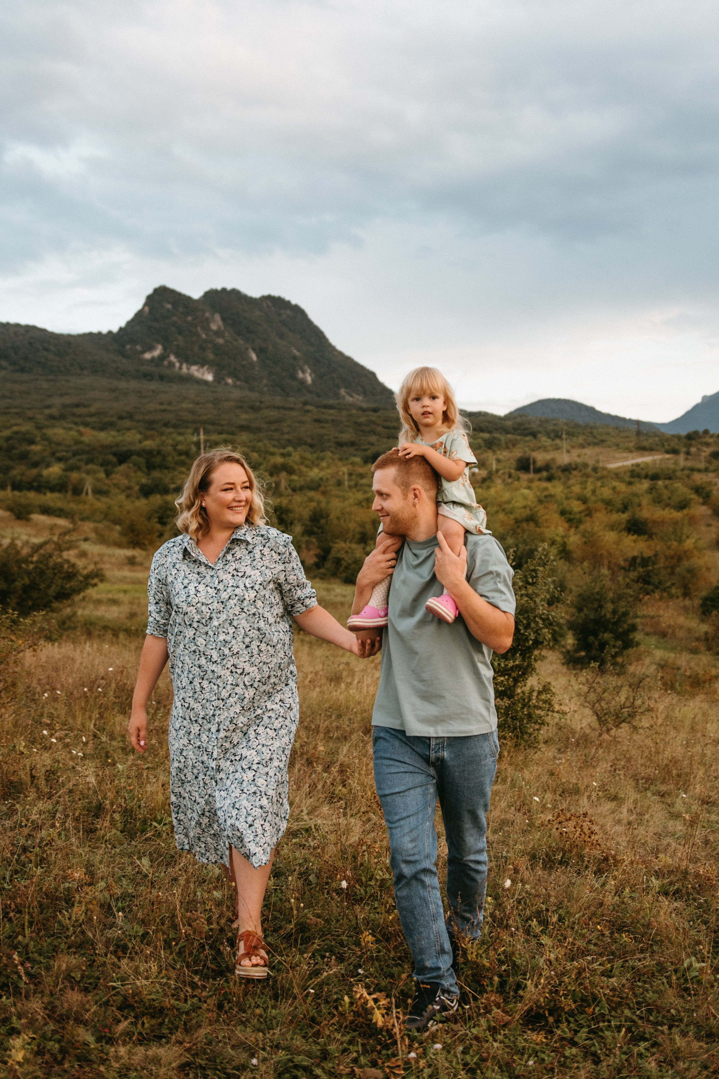 В ЛУЧАХ СОЛНЦА. Фотограф Настя Конник | Пятигорск | Эльбрус | Домбай | Архыз