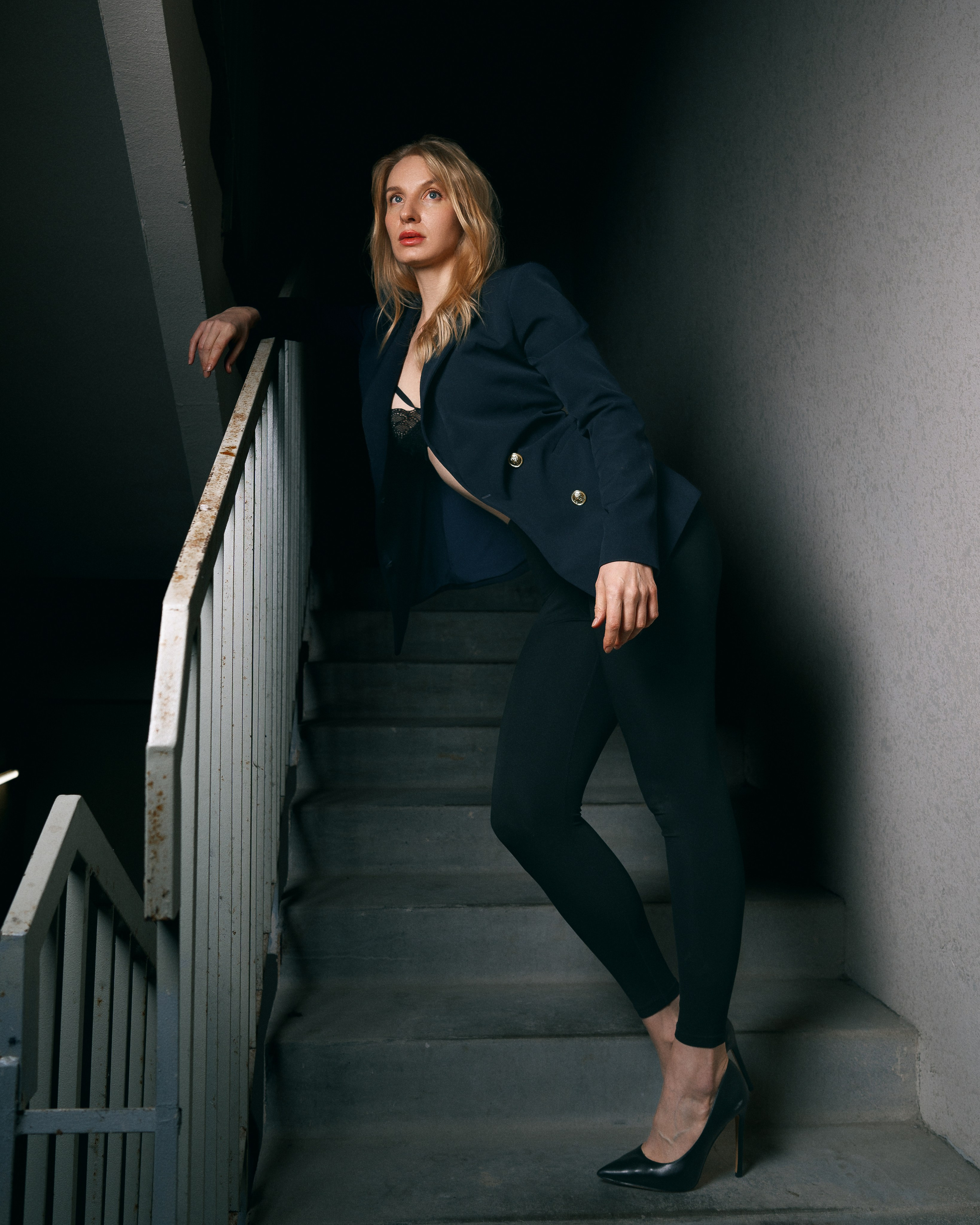 Фотосессия в подьезде). Фотограф в Москве — Евгений Мельников