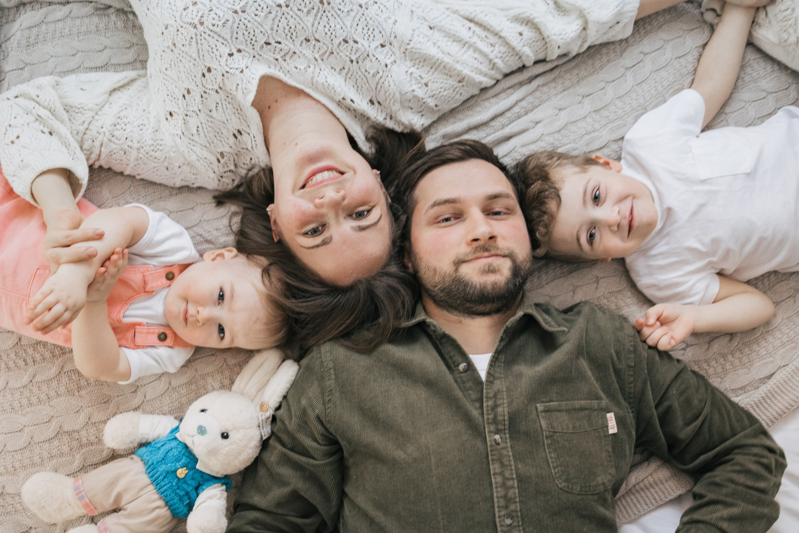 Семья в студии. Фотограф Алена Малинина в Санкт-Петербурге Пушкин Питер СПб Семейные и детские фотосессии