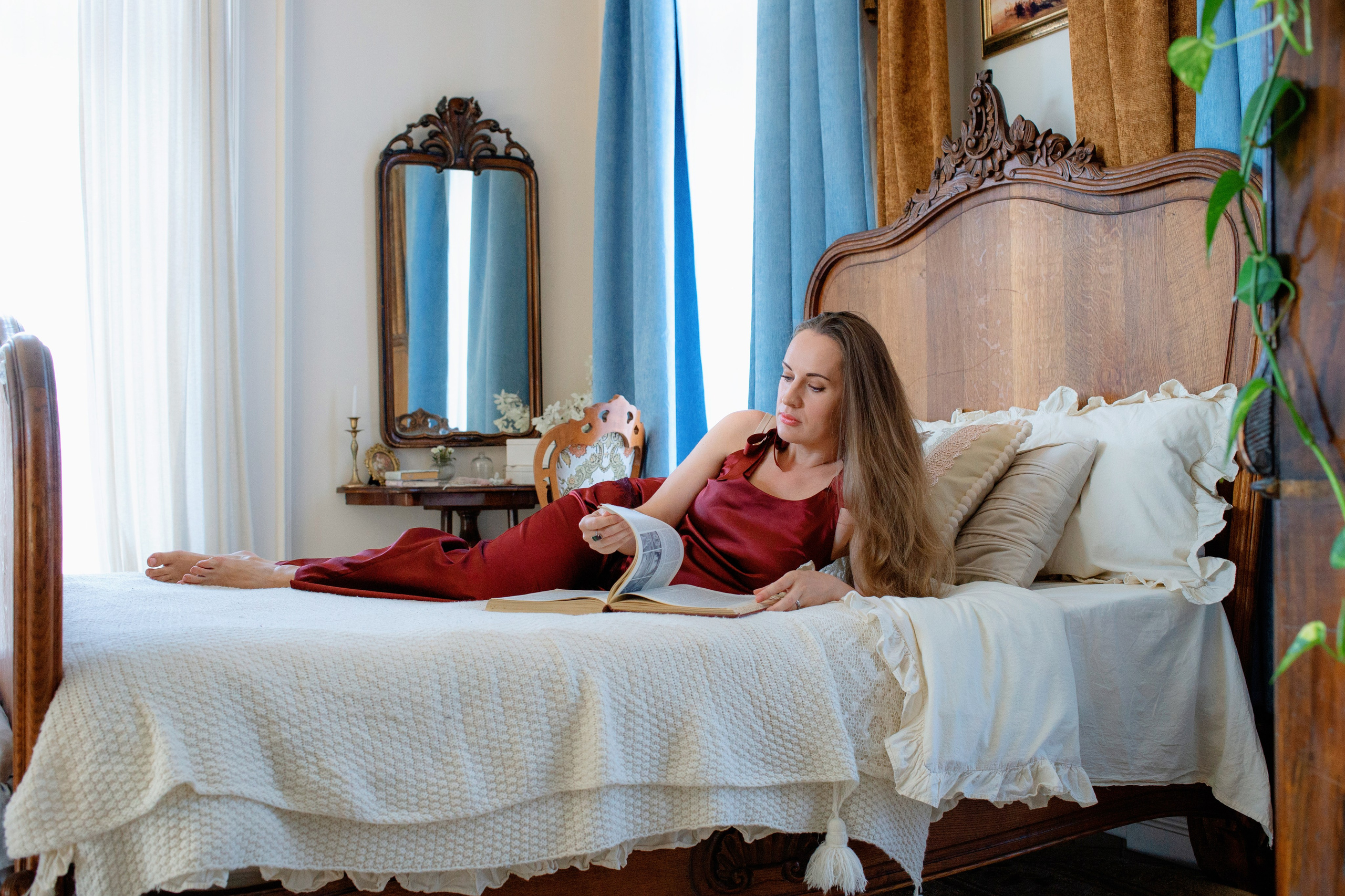 Личная история в кадре. Женская съемка в Санкт-Петербурге. Портретные фотосессии, контент-съемки, репортаж