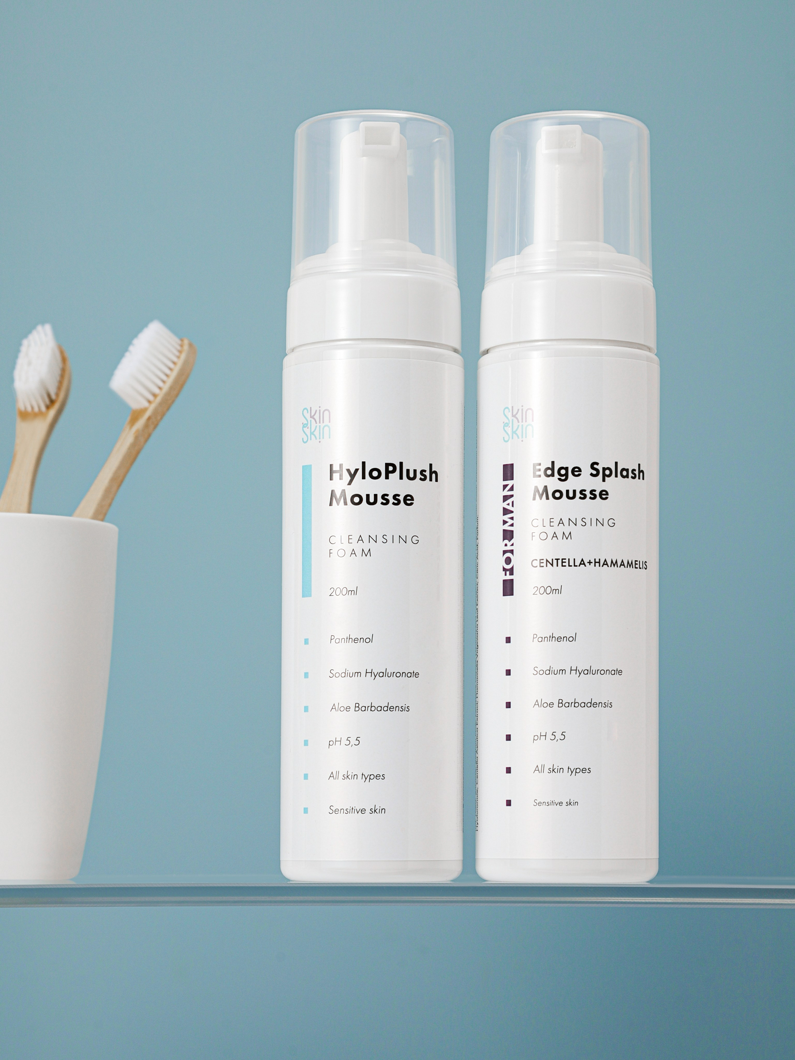 Фото уходовой косметики на цветном фоне для маркетплейсов