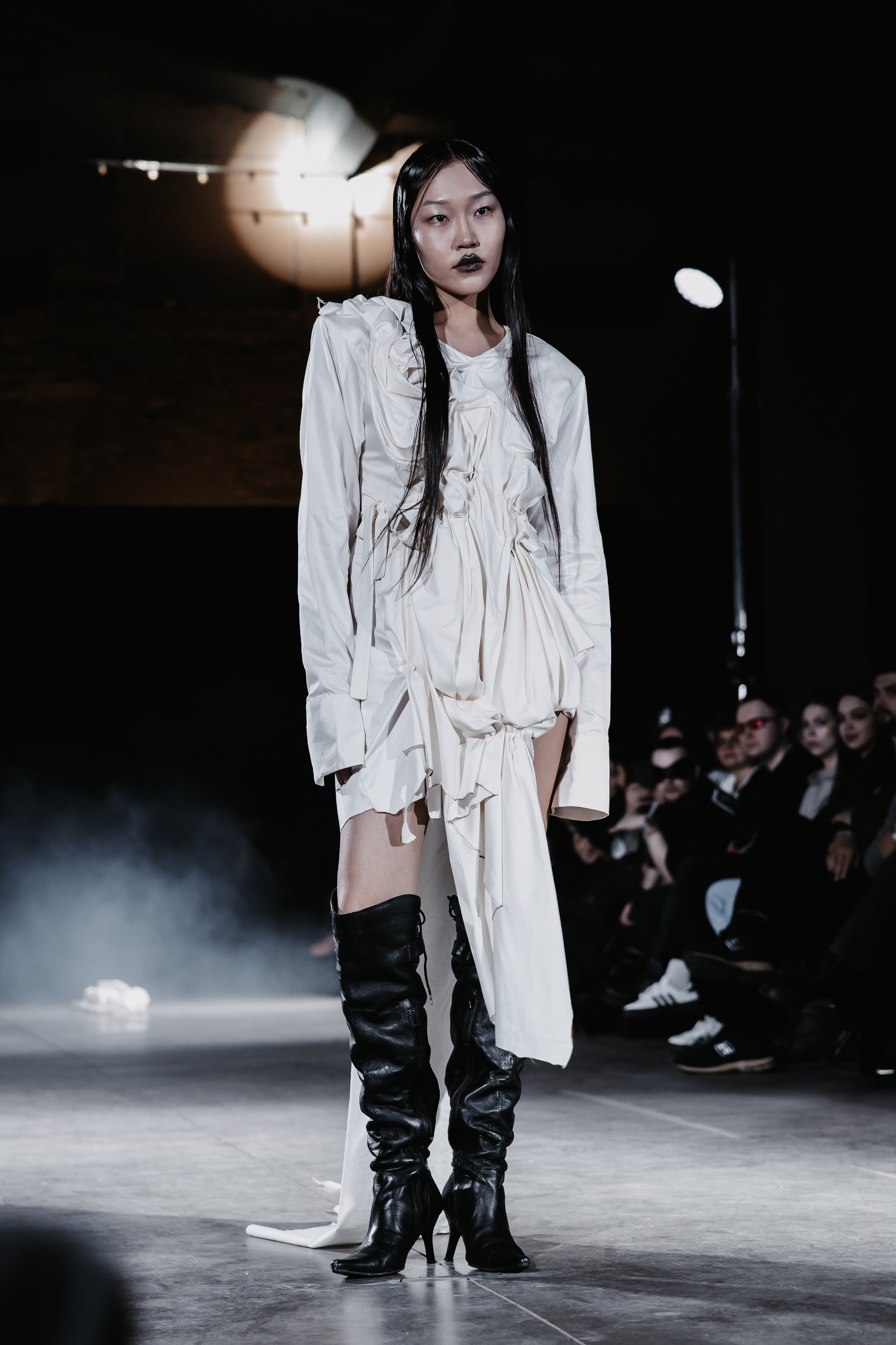 AUXI catwalk андеграунд показ-перфоманс. Фотограф в Санкт-Петербурге Вагнер Юлия