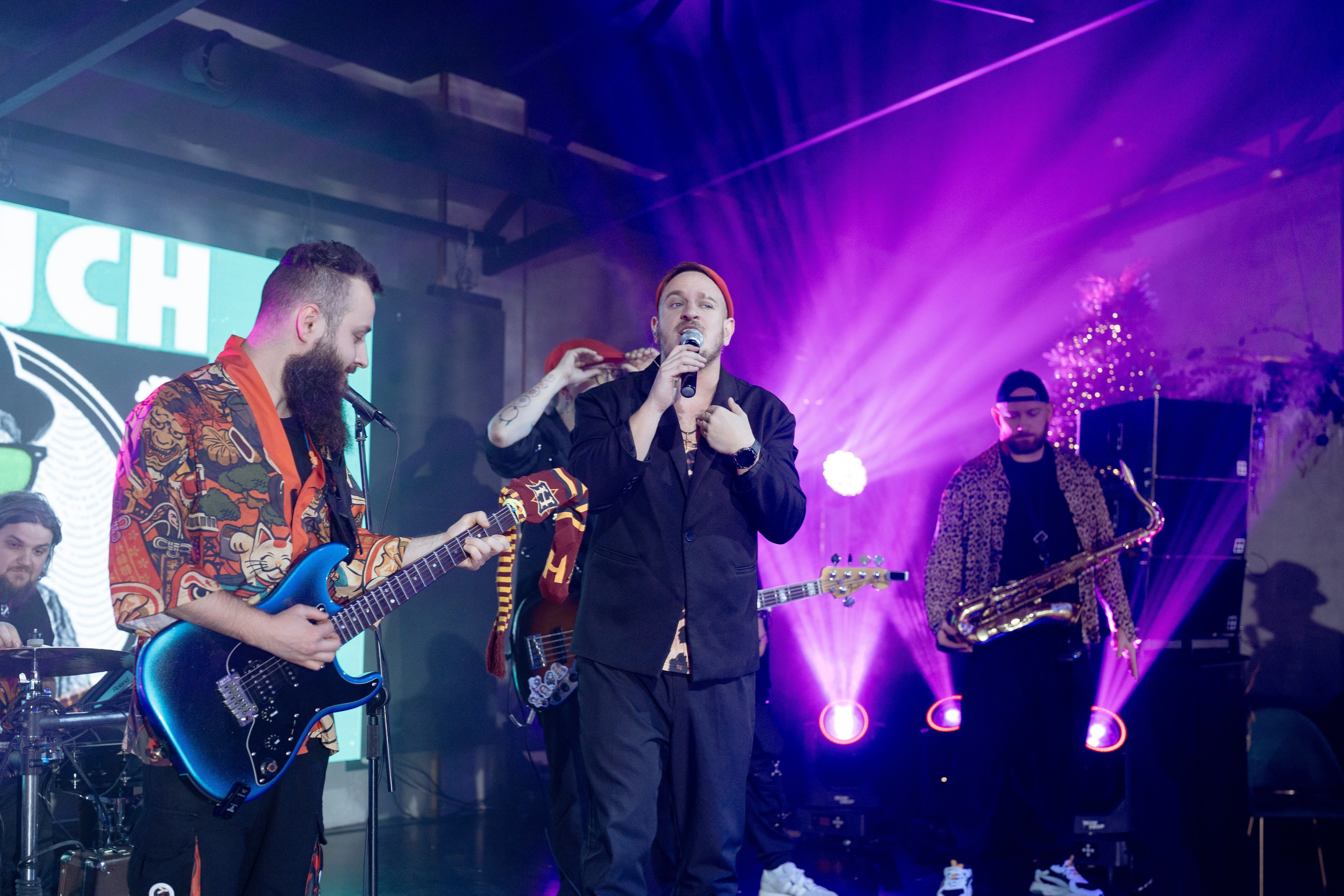 Альбион Тур