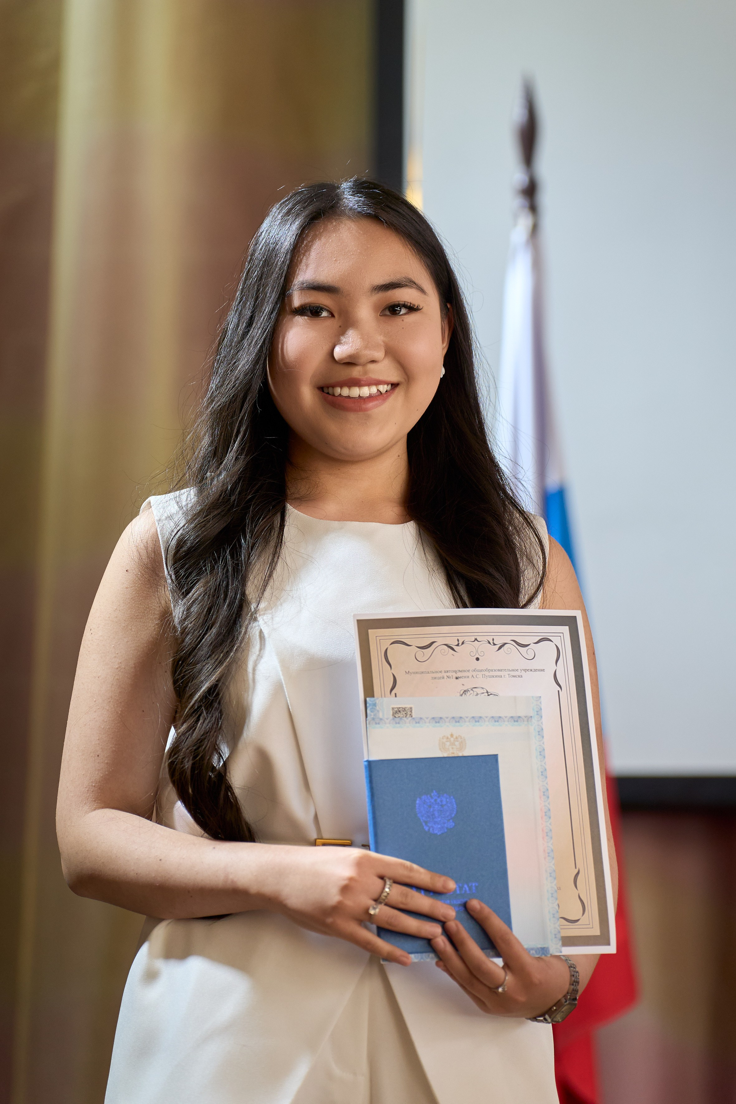 Вручение аттестатов 11 класс. Репортажный и портретный фотограф в Томске Ларионов Артём