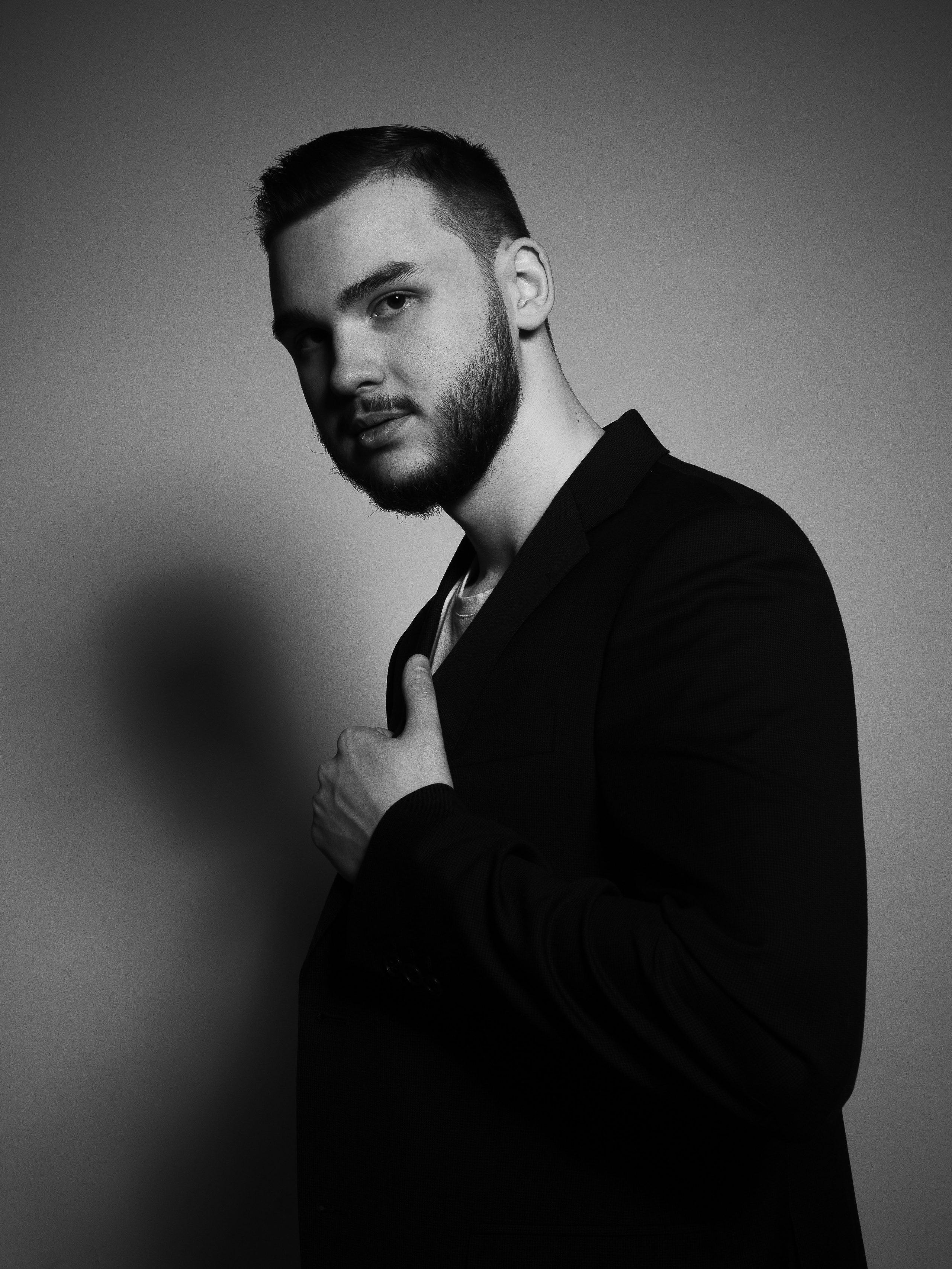 Дмитрий (фотограф и PR менеджер). Главная