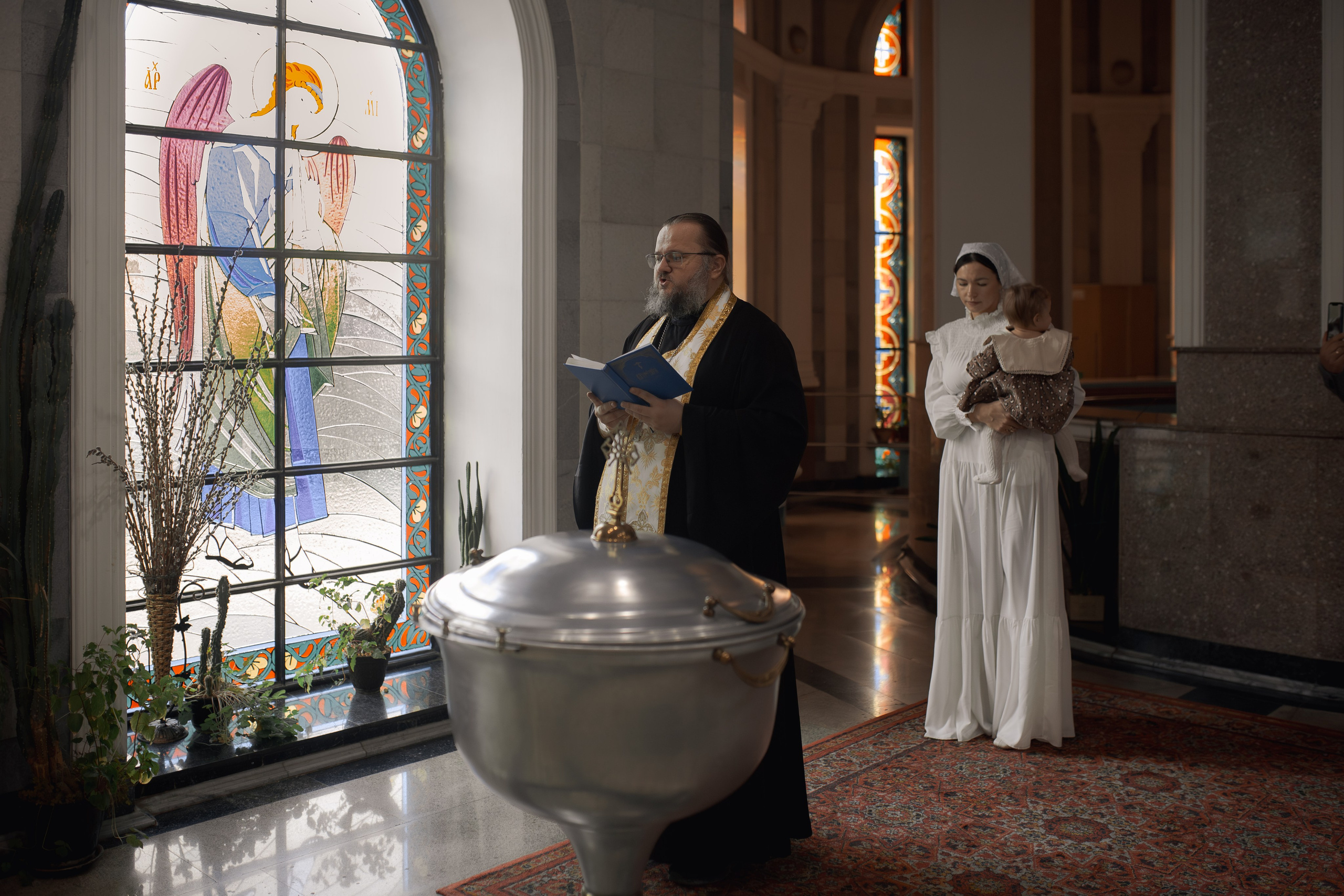 Иеромонах Михаил (Столяров) на таинстве крещения в Ташкенте