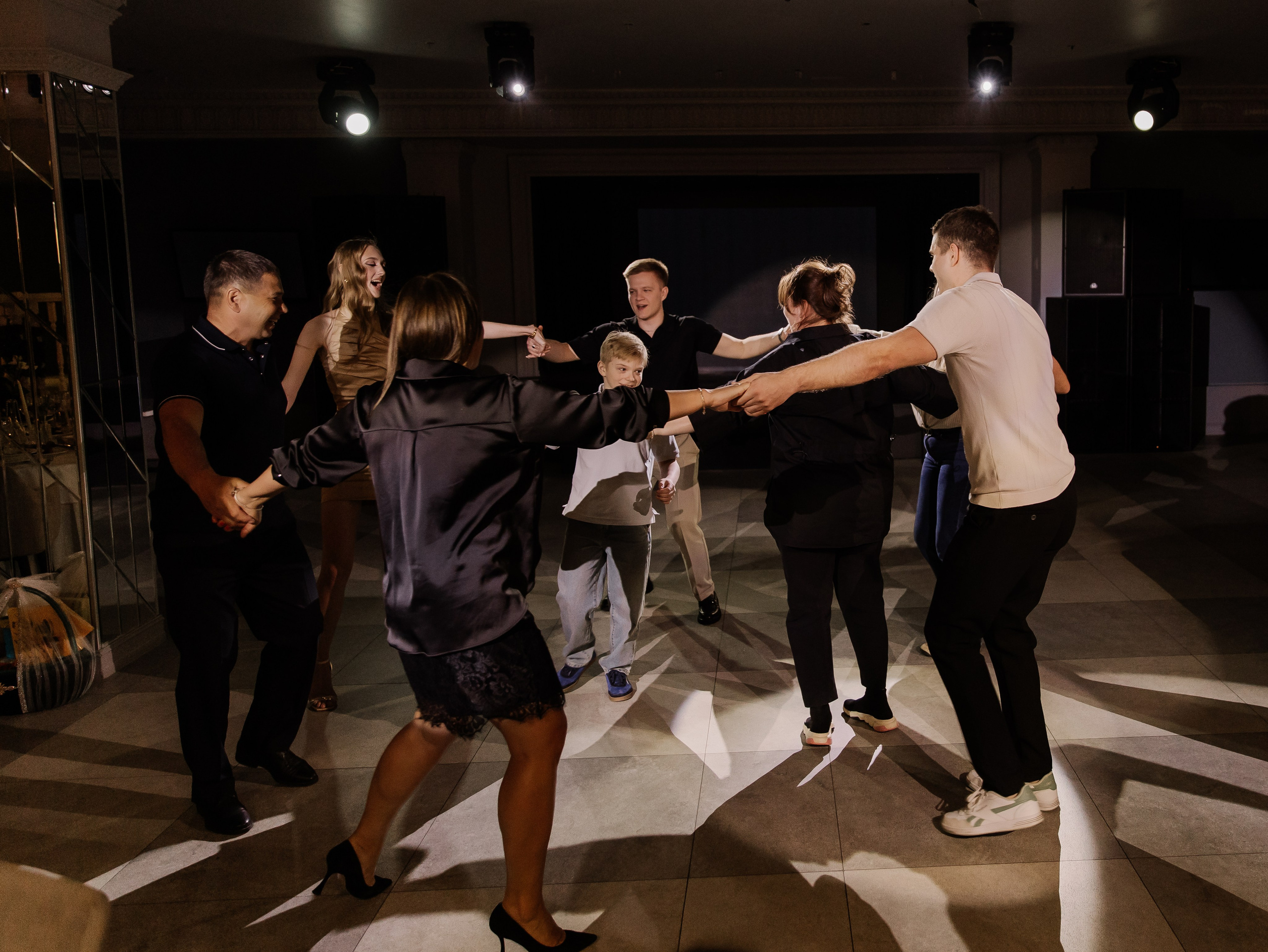 На борту Двацатилетия Малахит. СВАДЕБНЫЙ ФОТОГРАФ ЧЕЛЯБИНСК