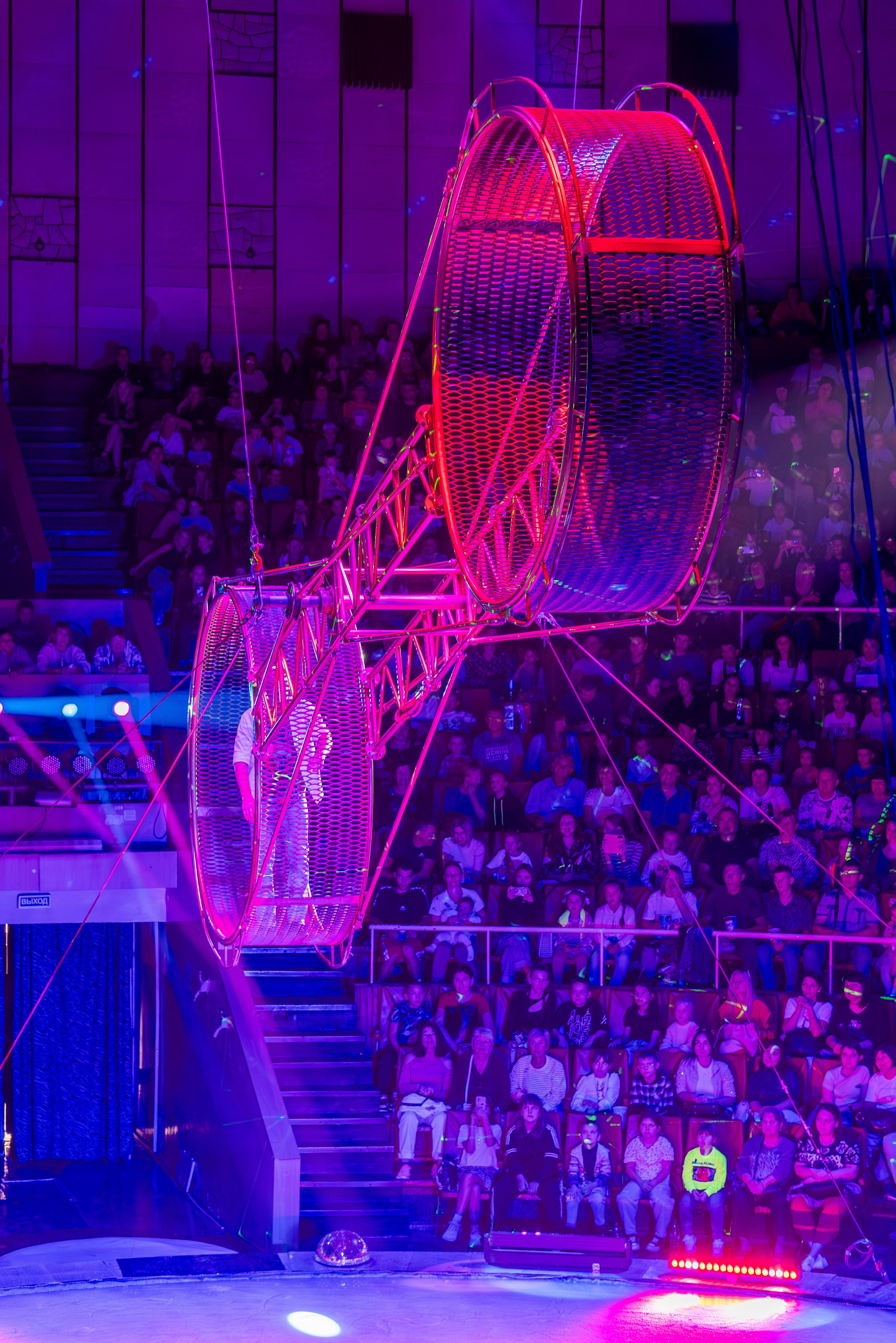 Цирк на льду «Айсберг» в Луганске. Фотограф в РФ и ЛНР Юлия Федосеева