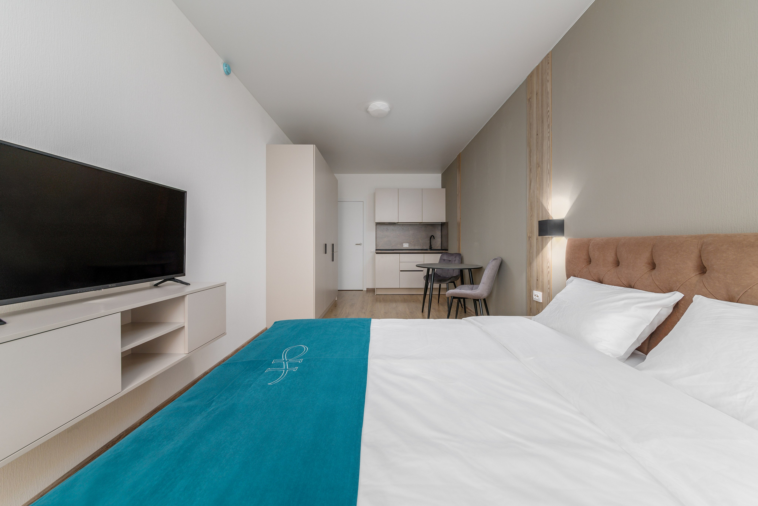 Студия, Варфоломеевская ул