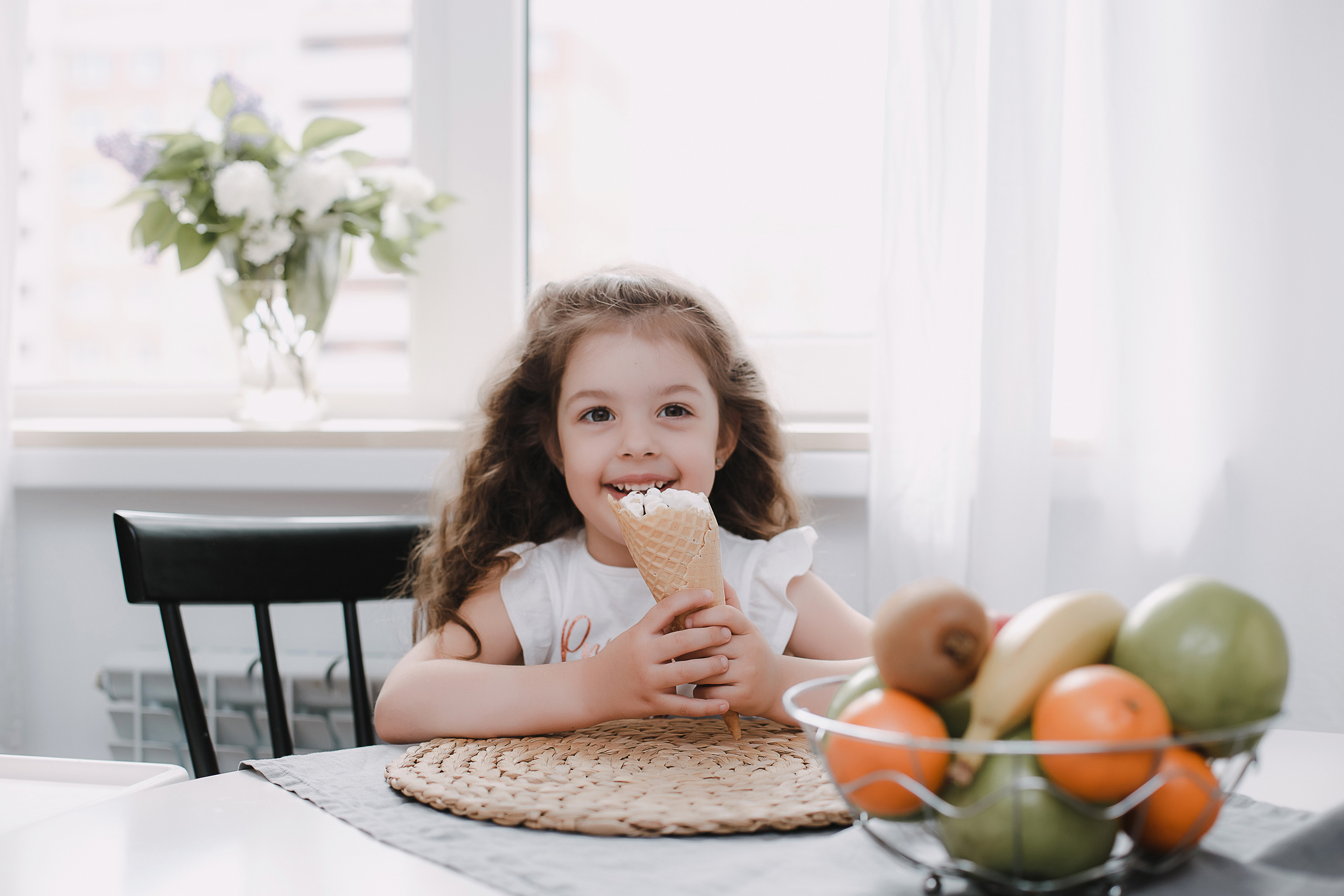 Семейная фотосессия в фотостудии и на природе в Твери. Свадебный и семейный фотограф в Твери и Тверской области