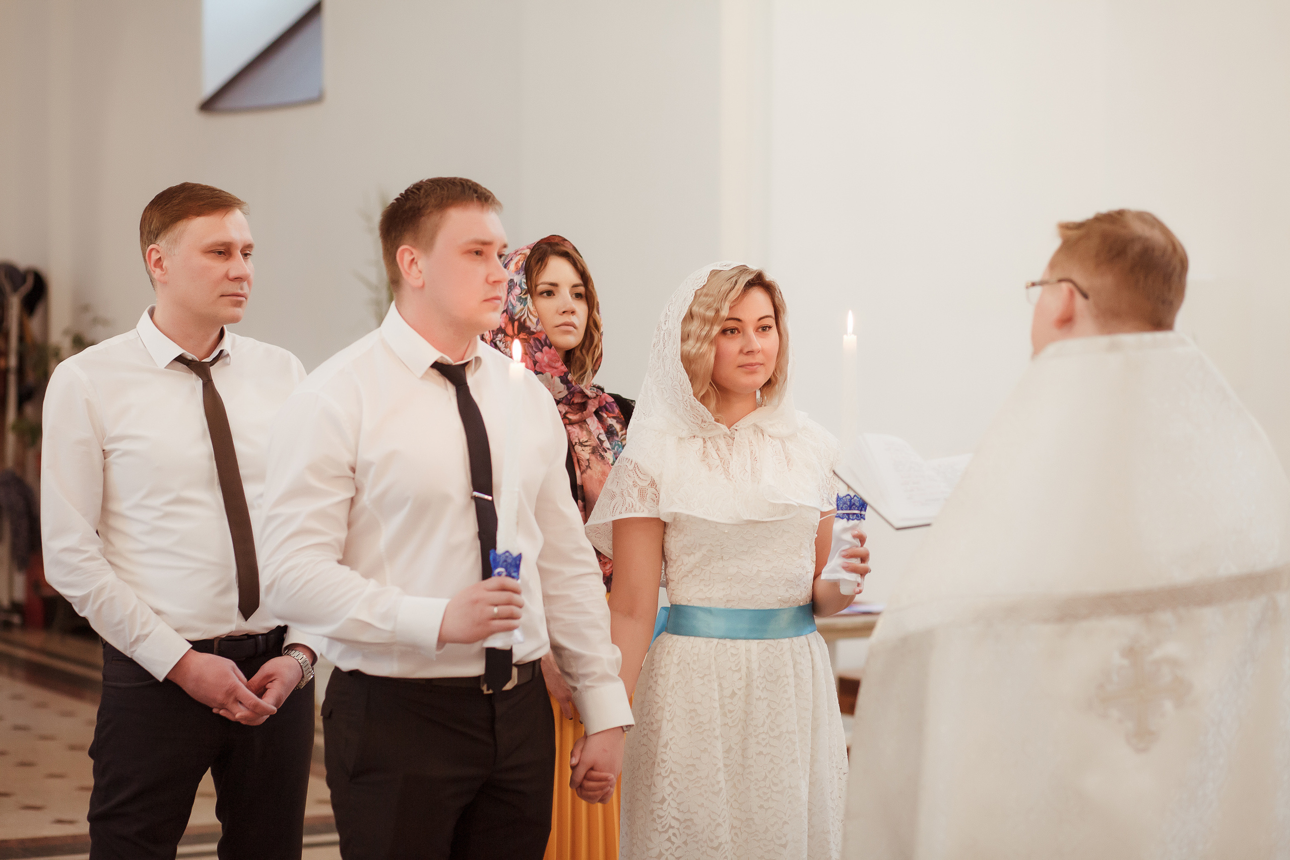 Фотосессия крещения и венчания в храмах Твери. Свадебный и семейный фотограф в Твери и Тверской области