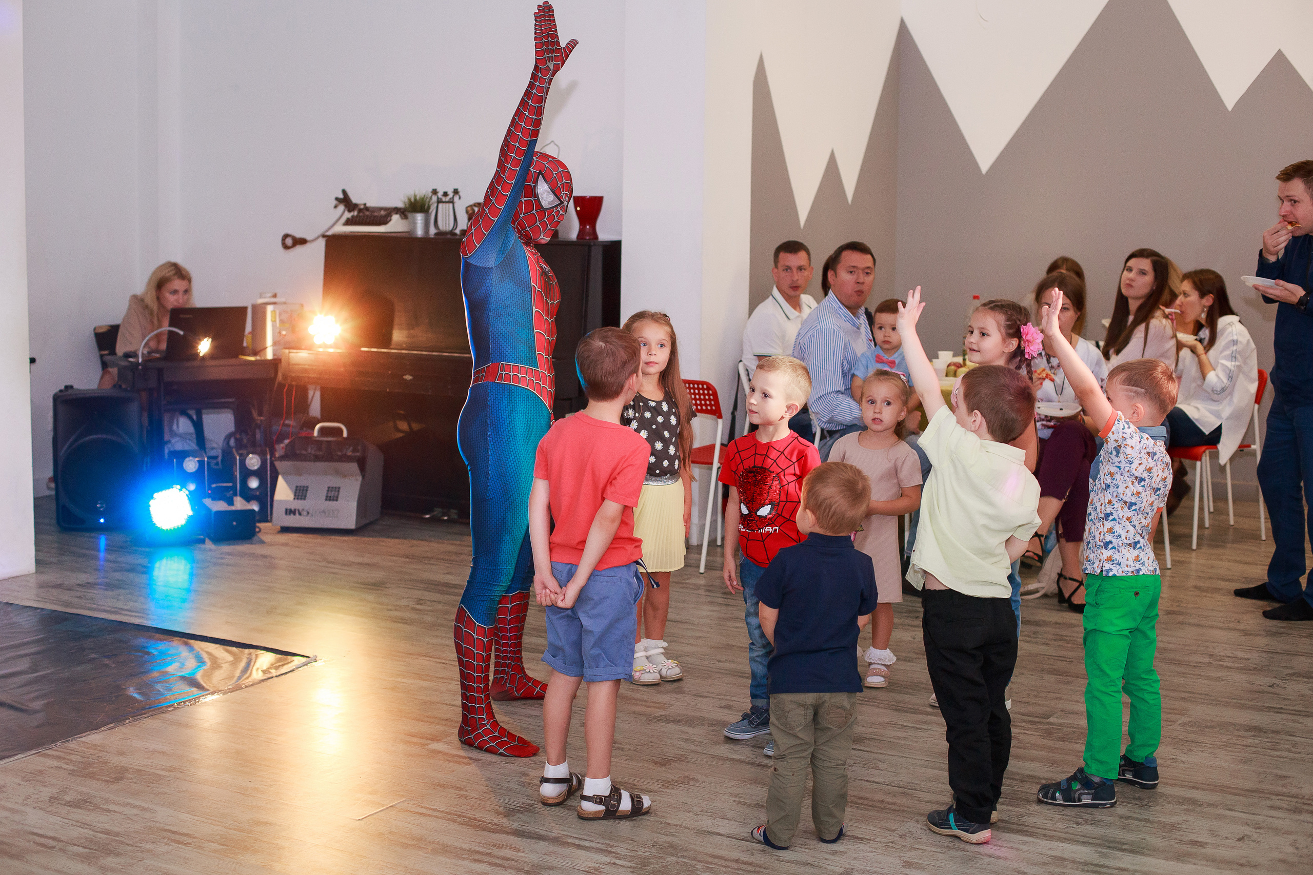 Фотограф на день рождения, мероприятие и банкет Твери. Свадебный и семейный фотограф в Твери и Тверской области