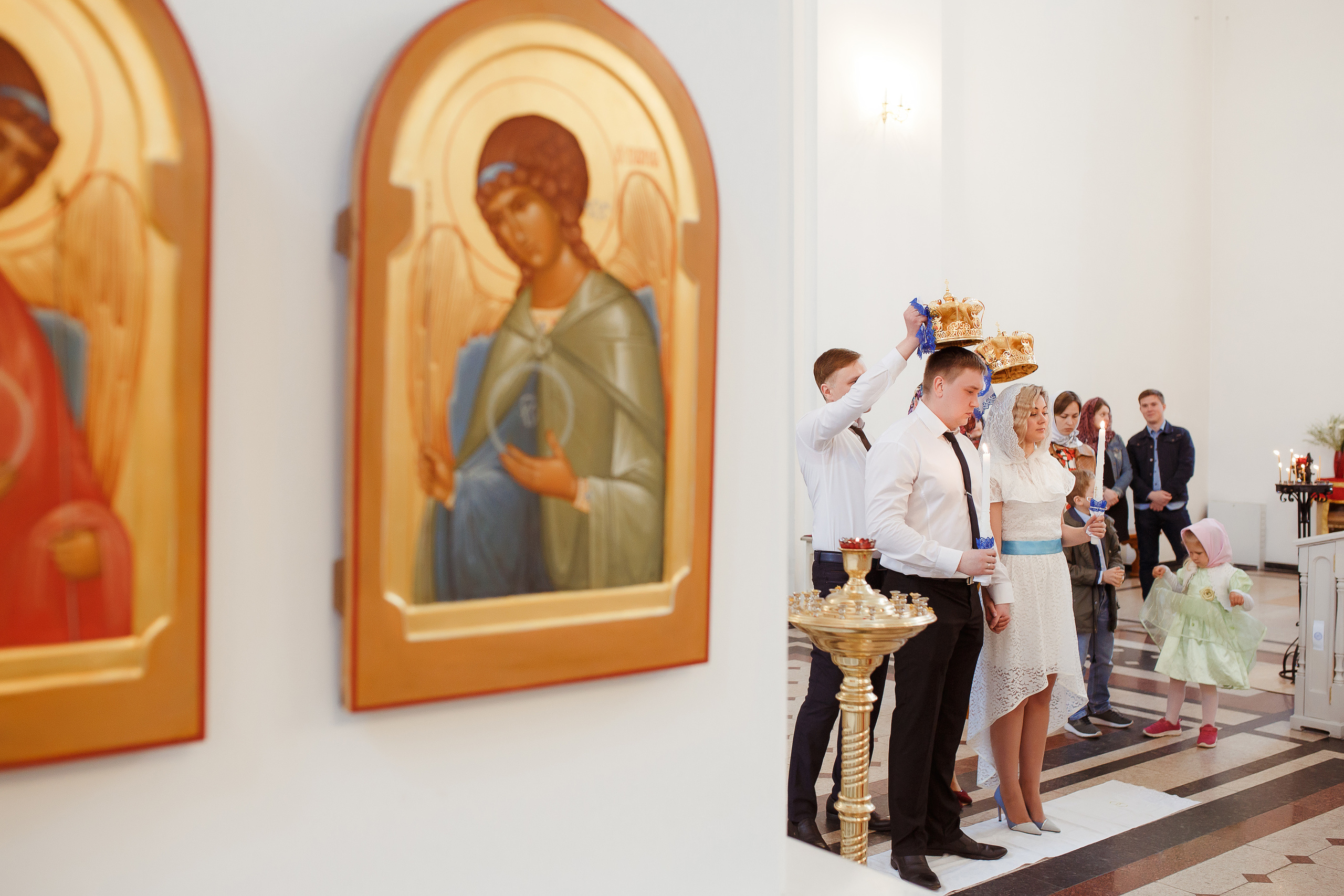 Фотосессия крещения и венчания в храмах Твери. Свадебный и семейный фотограф в Твери и Тверской области