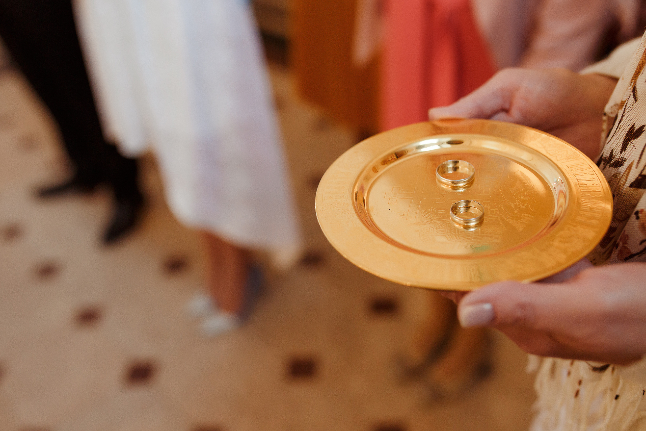 Фотосессия крещения и венчания в храмах Твери. Свадебный и семейный фотограф в Твери и Тверской области