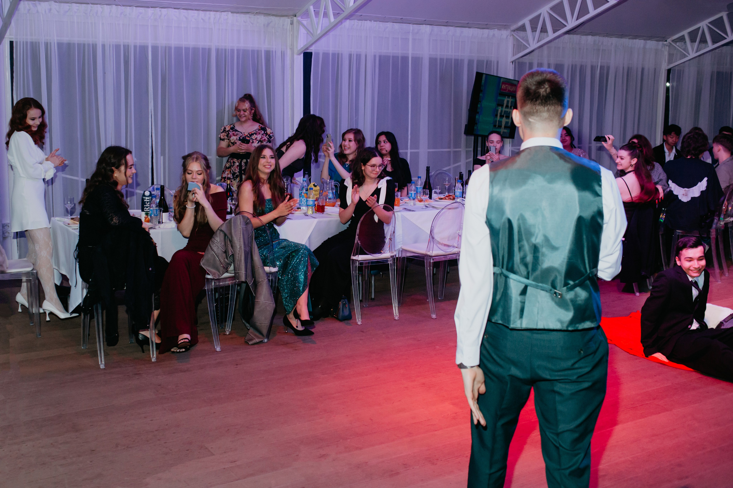 Выпускной 2025 (41 школа) 11 класс. Фотограф в Челябинске Ополихина Анна