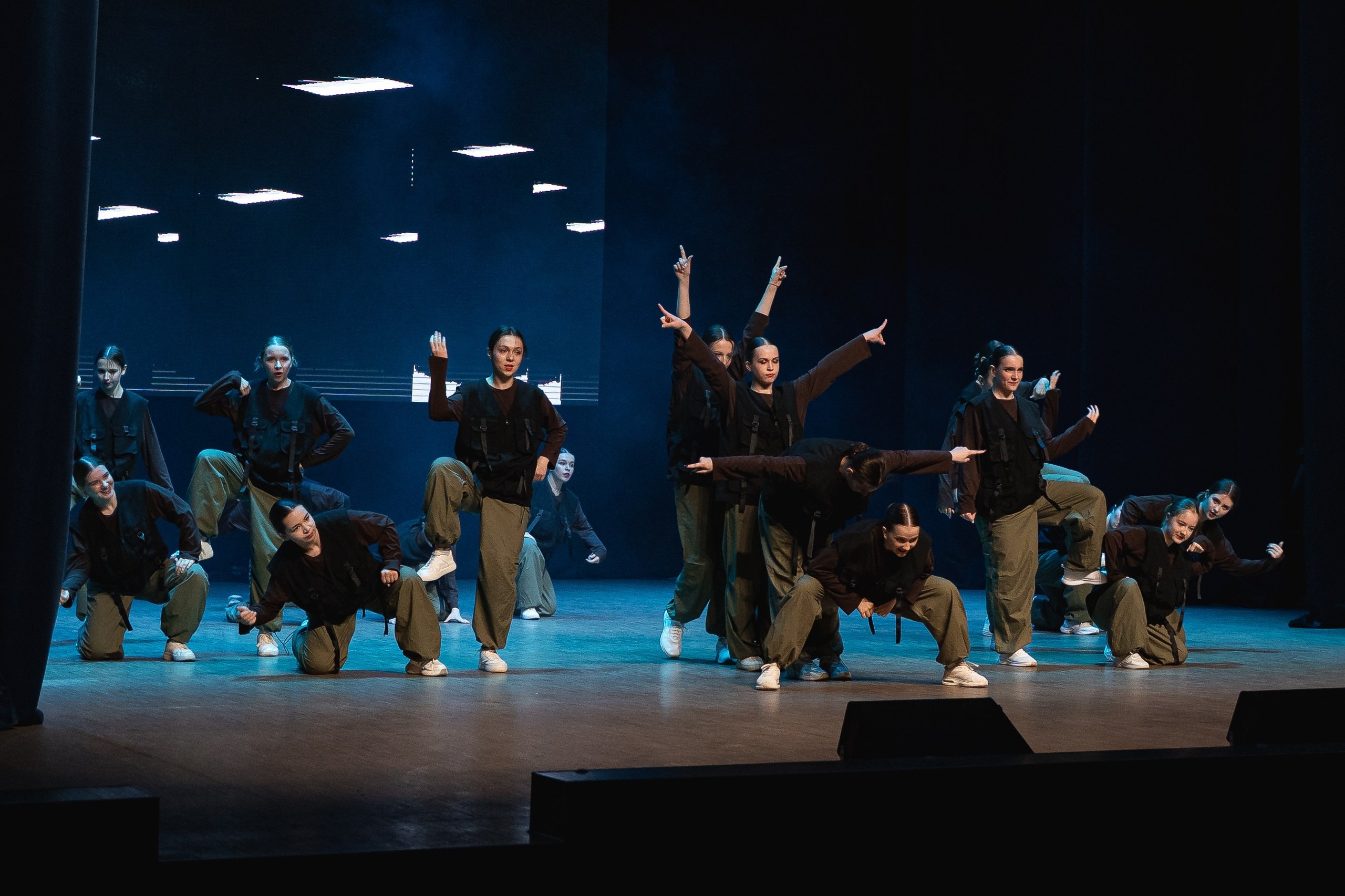 Отчётный концерт танцевально-спортивного клуба «PULSE». Портретный и репортажный фотограф в Воронеже: Анастасия Пузикова