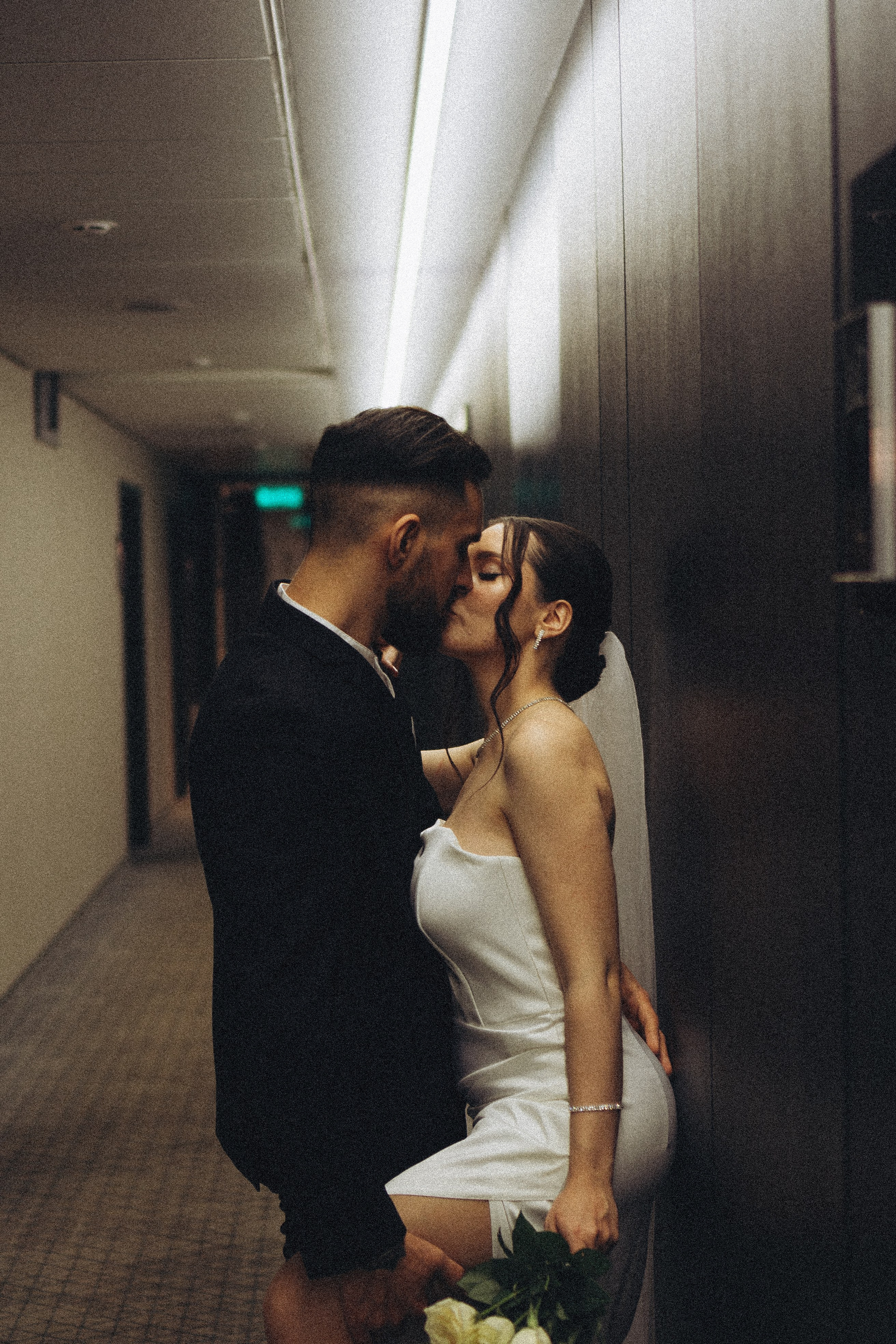 СВАДЕБНАЯ СЬЕМКА СБОРОВ ЖЕНИХА И НЕВЕСТЫ В ОТЕЛЕ И ТАКЖЕ ФОТОСЕССИИЯ В ОТЕЛЕЕ МЕГАПОЛИС БРЯНСК. Профессиональный фотограф, Санкт-Петербург — Виктория Богомолова