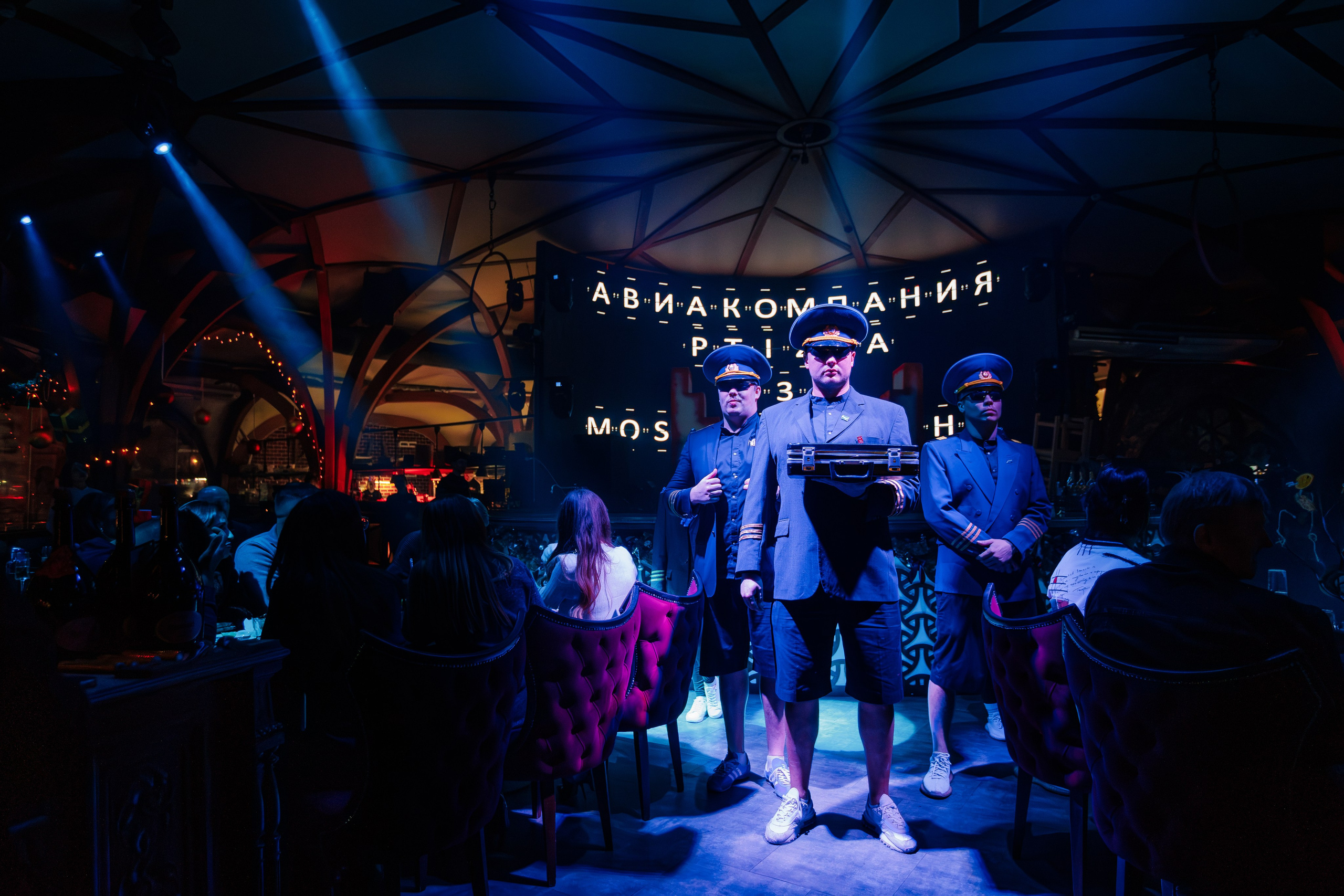 Городской корпоратив в PTIZZA_Ялта_29.12.2025. Аминов Руслан | Фотограф