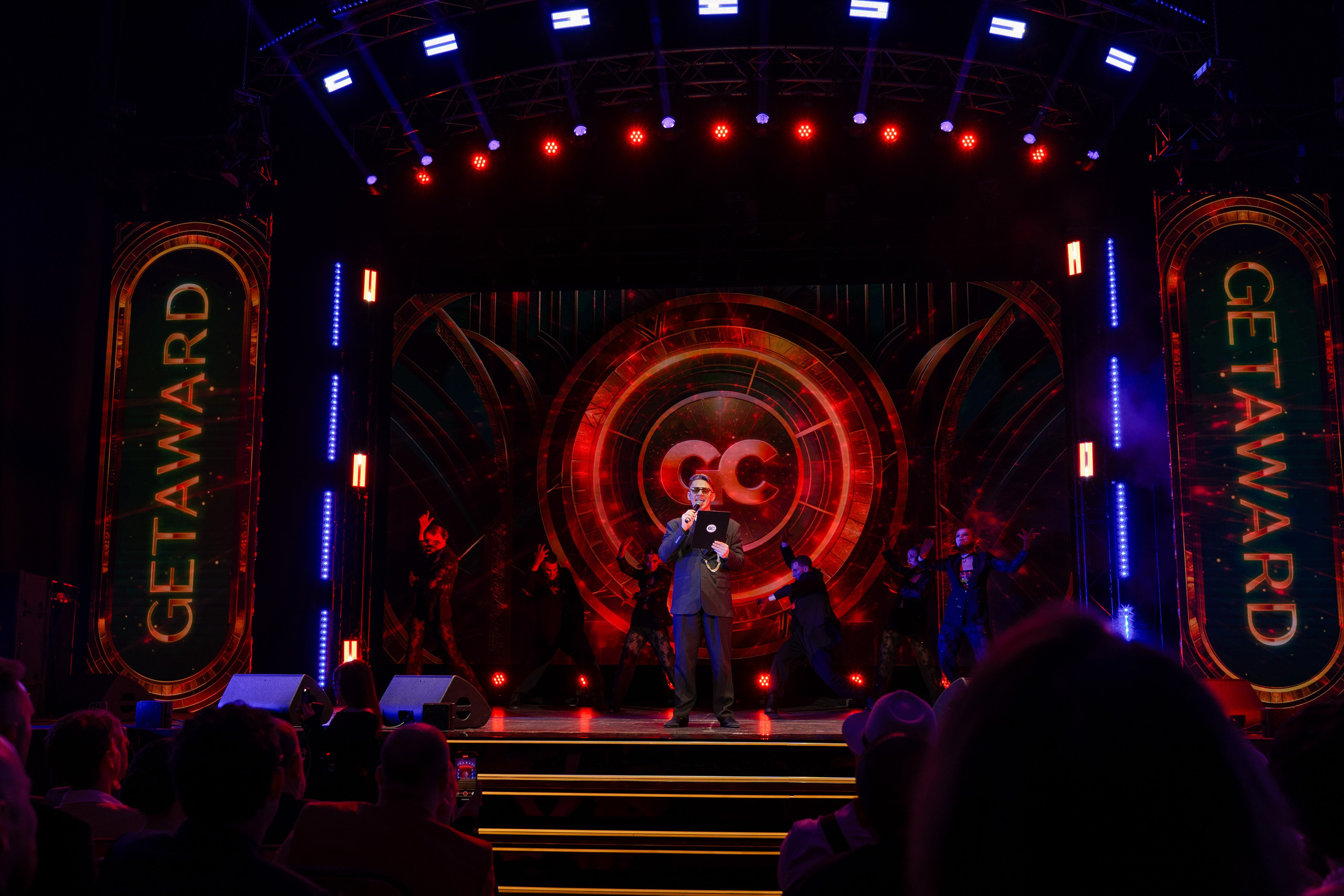 Фотограф репортажный на премию. Репортажный фотограф в Москве Саша Дружинина