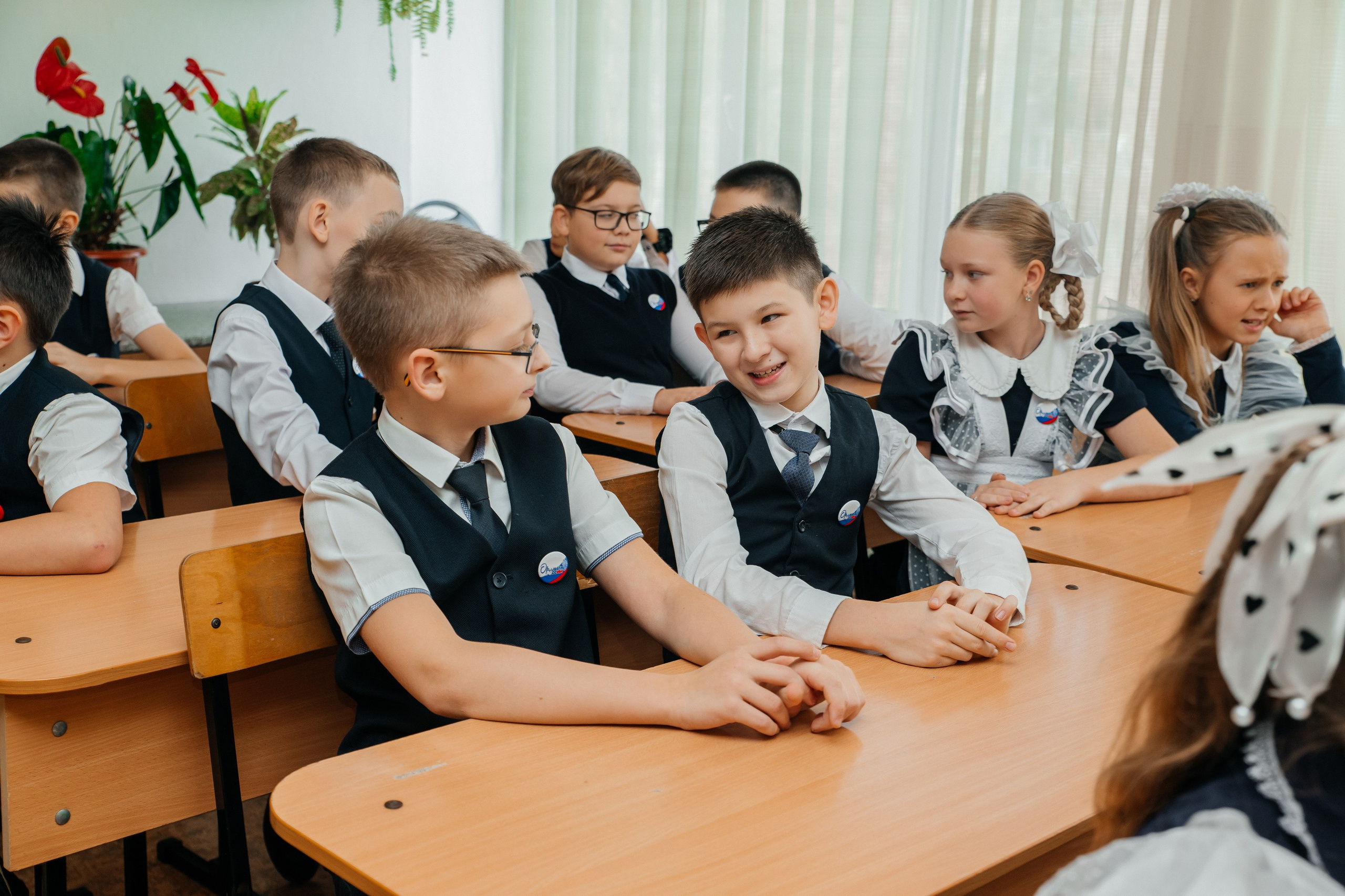 4 класс школа 11. Фотограф Ярмишко Дарья. Выпускные фотокниги